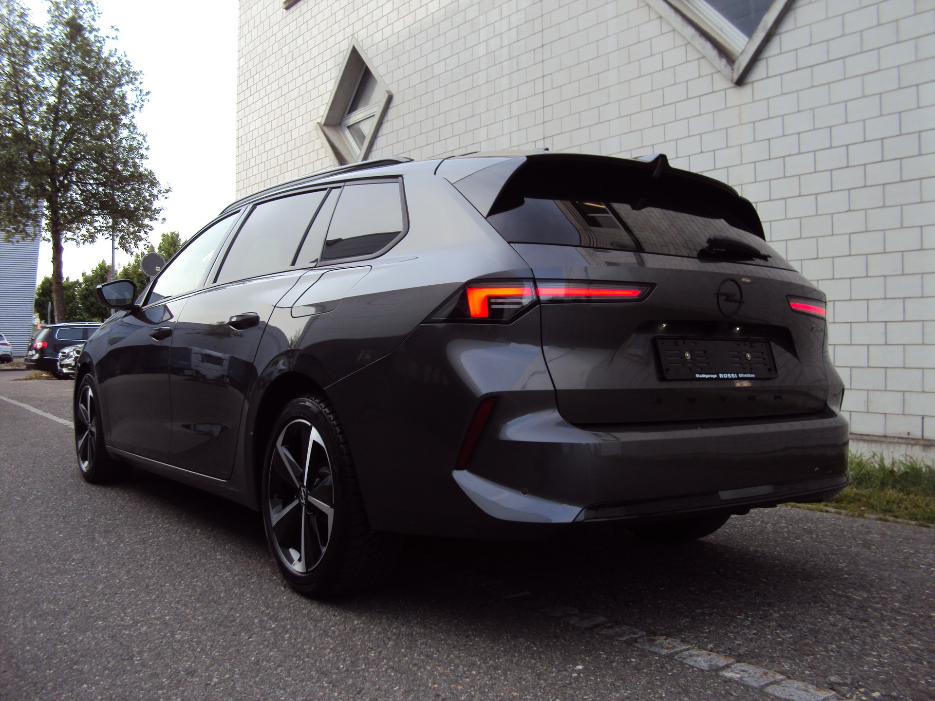 OPEL Astra Sports Tourer 1.6 PHEV Turbo GS A-image-4