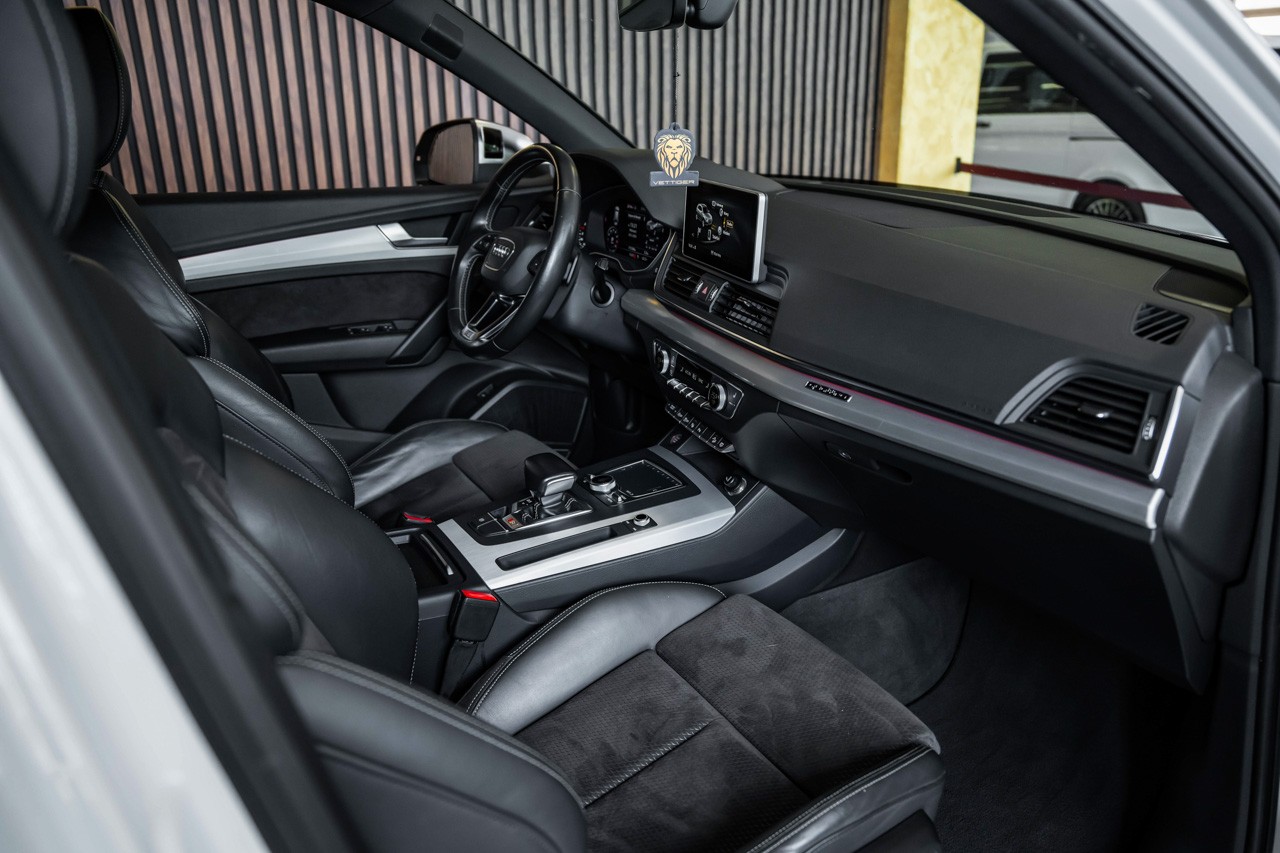 AUDI SQ5 3.0 TFSI quattro S-tronic-image-13