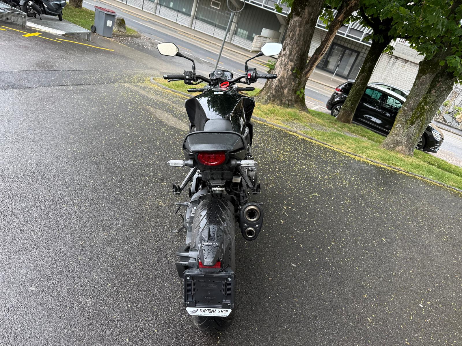HONDA CB 1000 R Black Edition-image-8