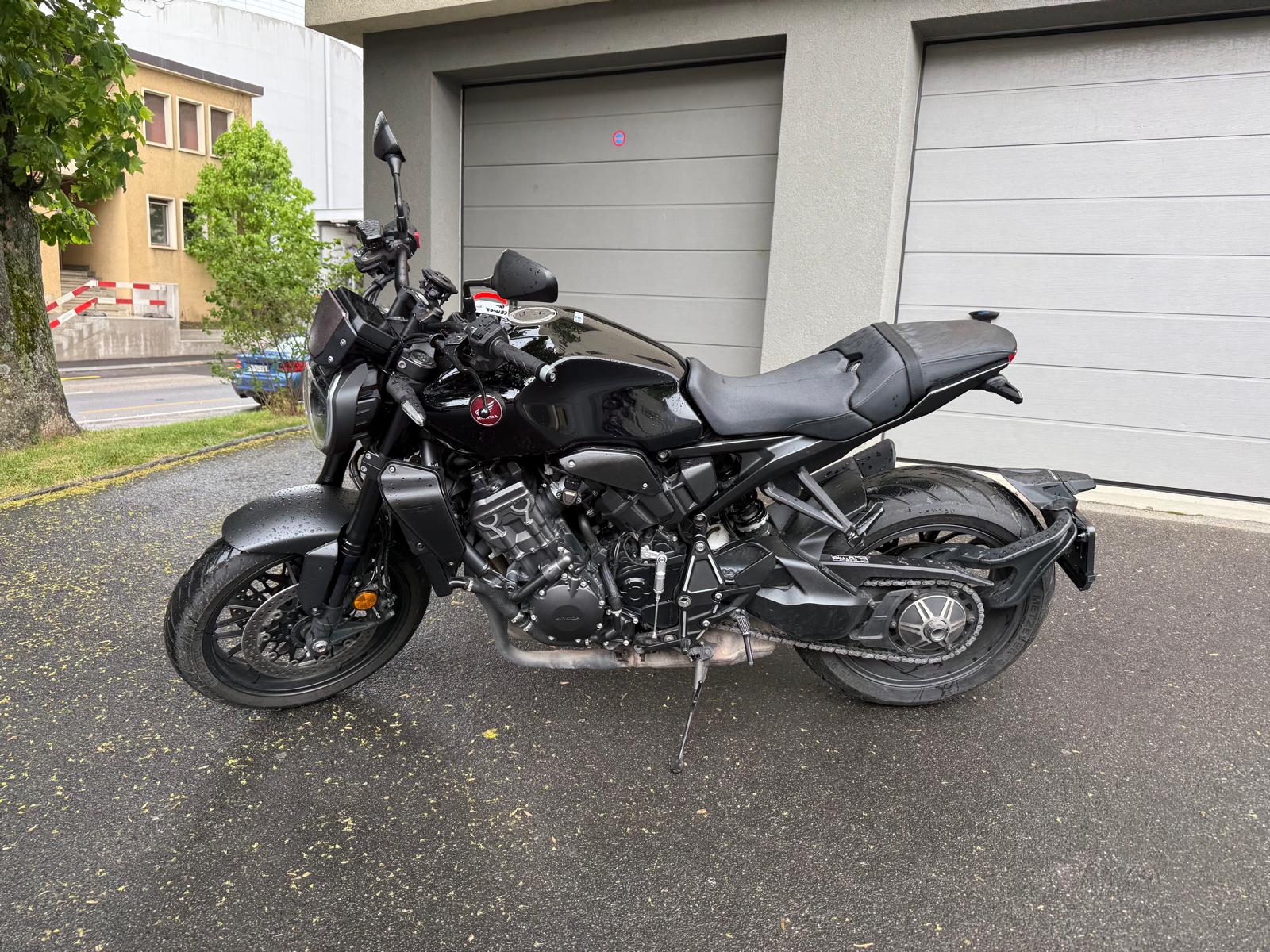 HONDA CB 1000 R Black Edition-image-2