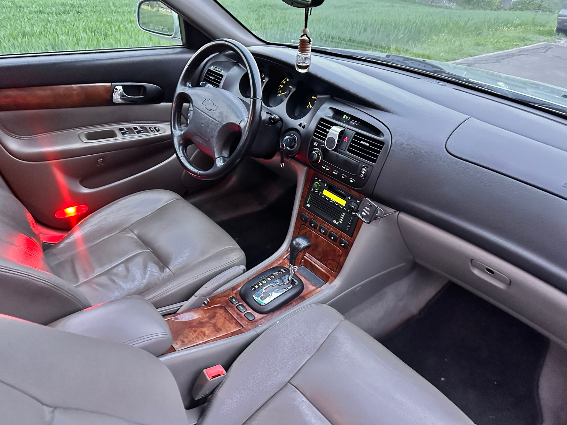 CHEVROLET Evanda 2.0 SX-showroom-element-1