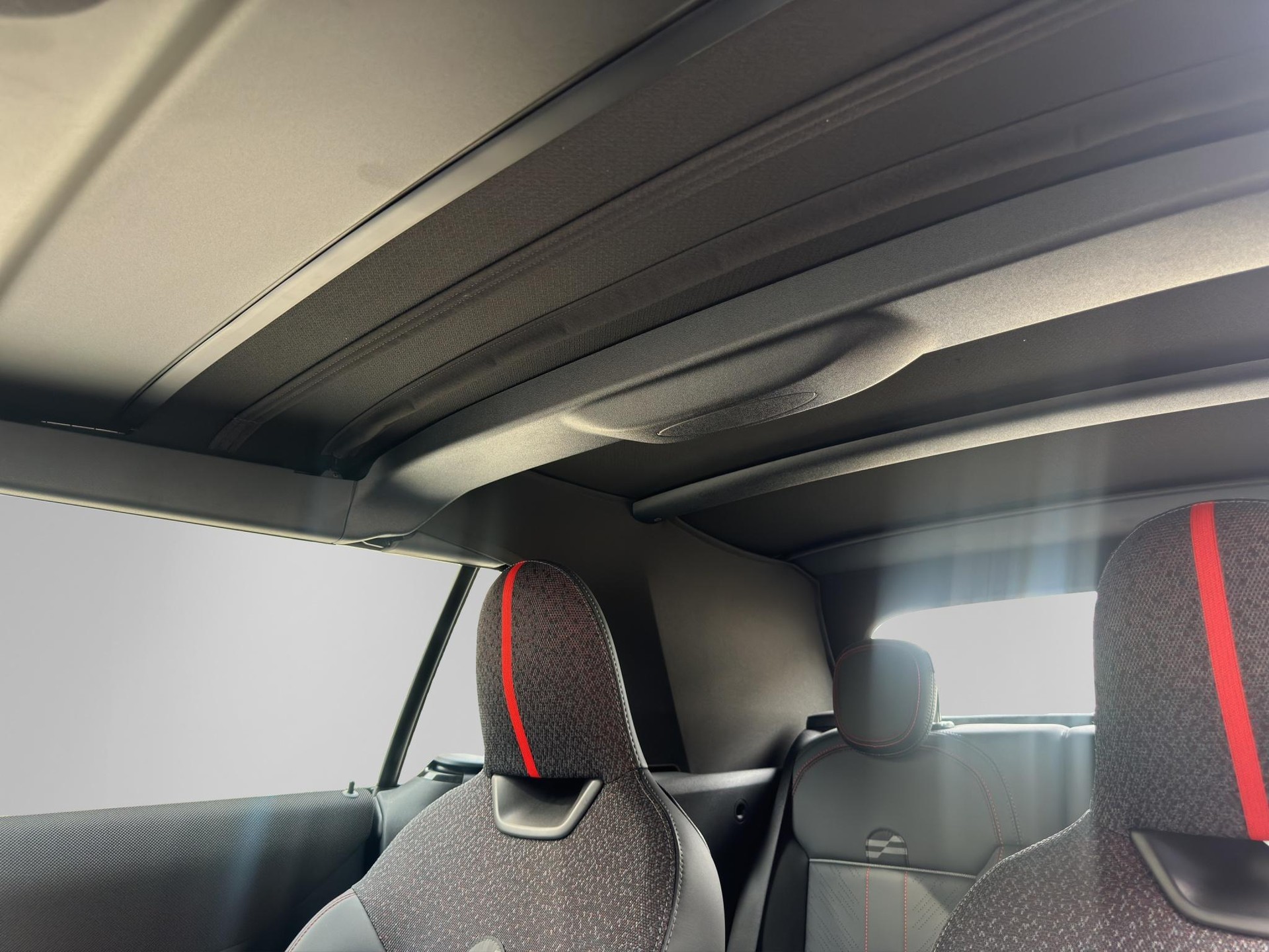 MINI JCW Cabrio-image-11