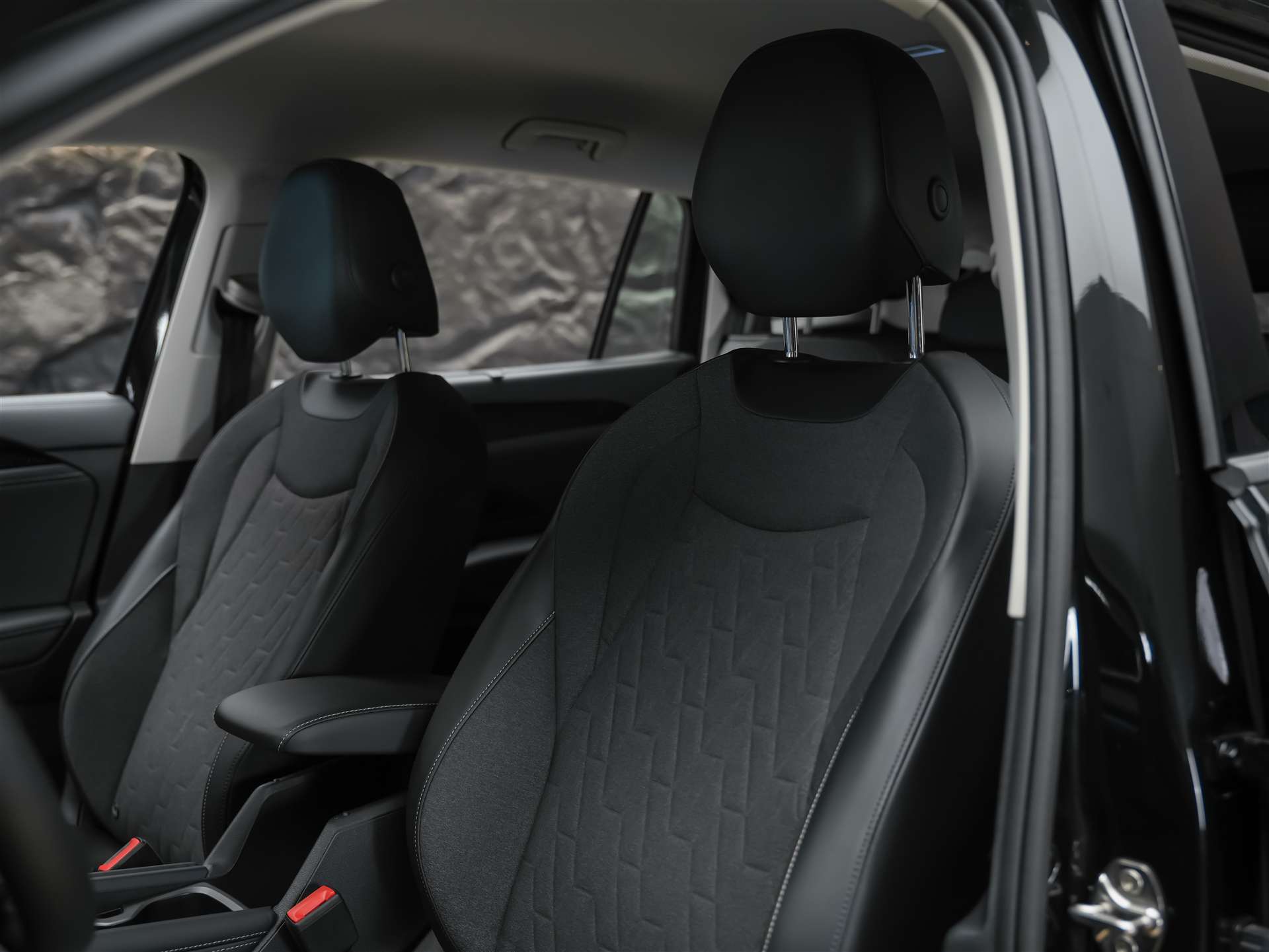 VW Tayron 2.0 TDI SCR Elegance DSG 4motion *7 Sitze*360° Kamera*AHK*Assistenzpaket*-image-10