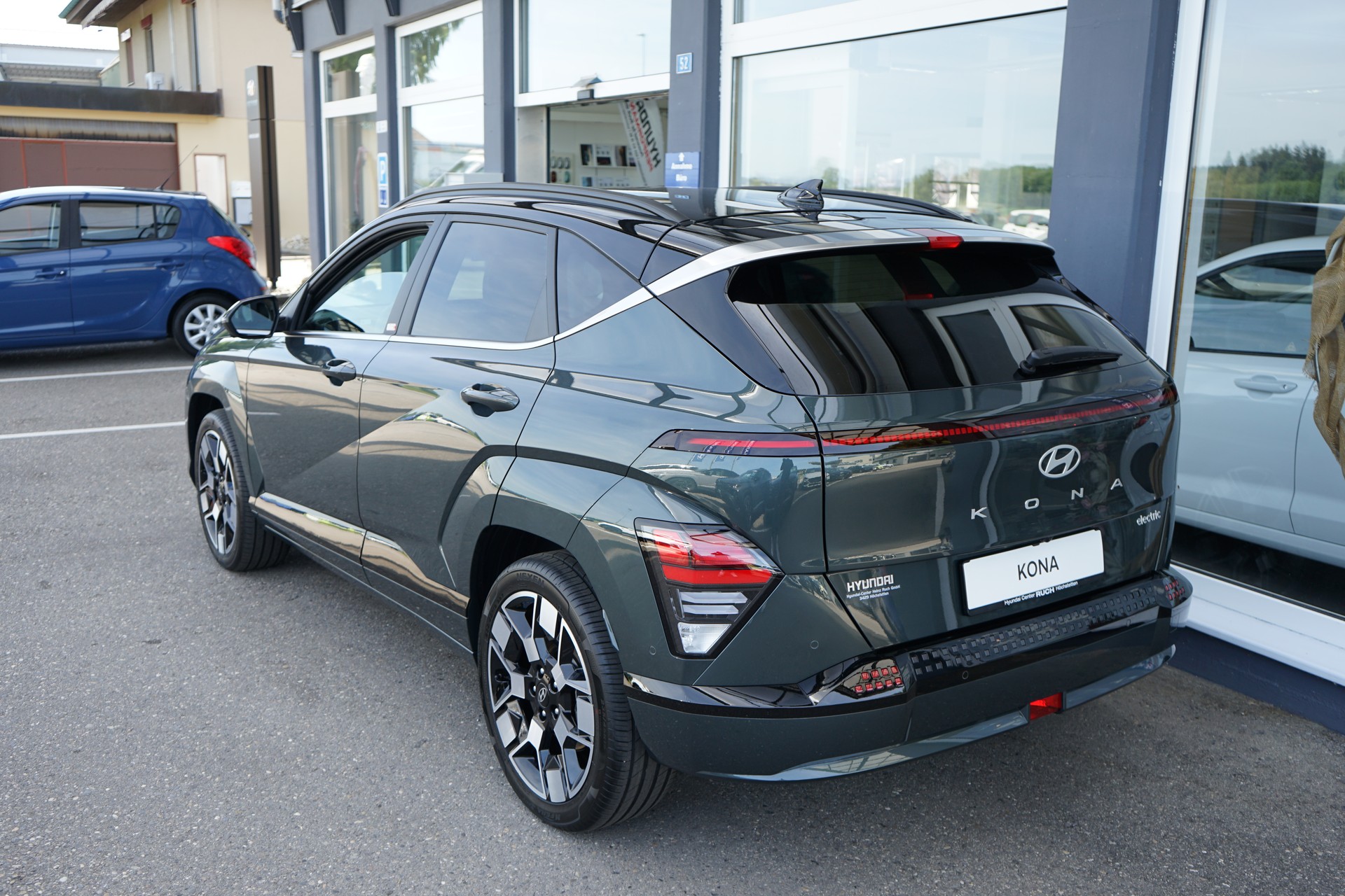 HYUNDAI Kona EV 65.4 kWh Vertex-image-5
