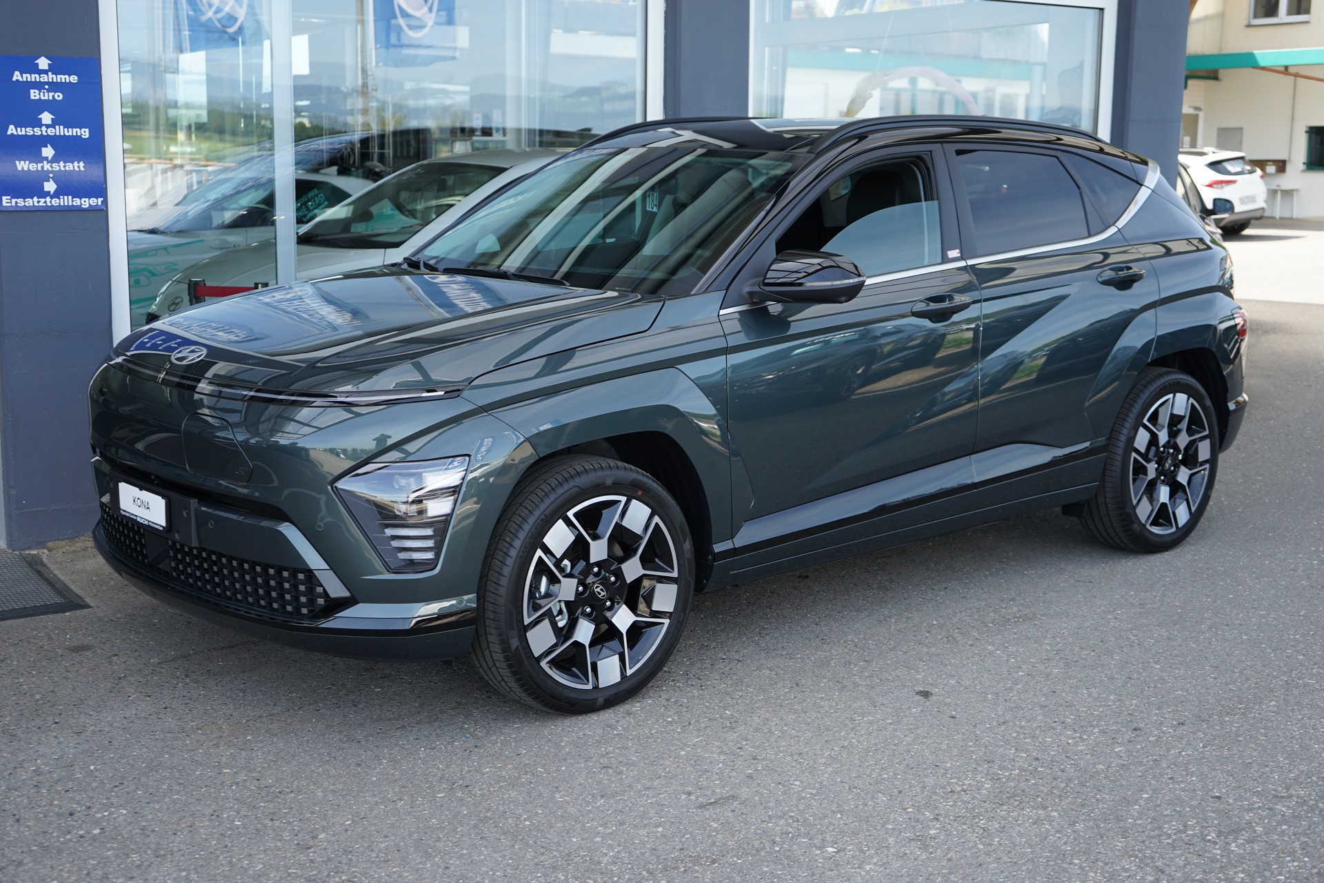 HYUNDAI Kona EV 65.4 kWh Vertex-showroom-element-2
