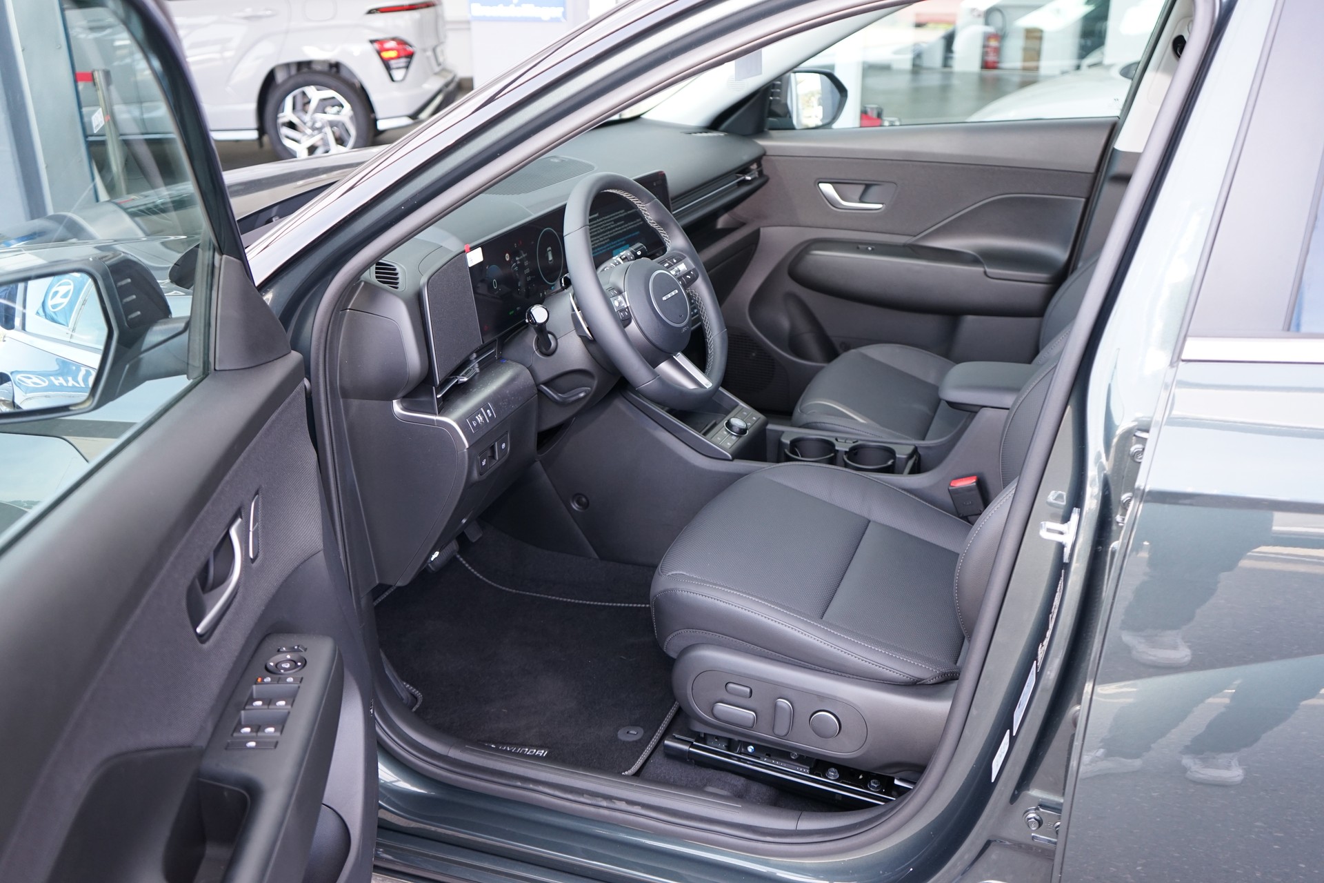 HYUNDAI Kona EV 65.4 kWh Vertex-image-9
