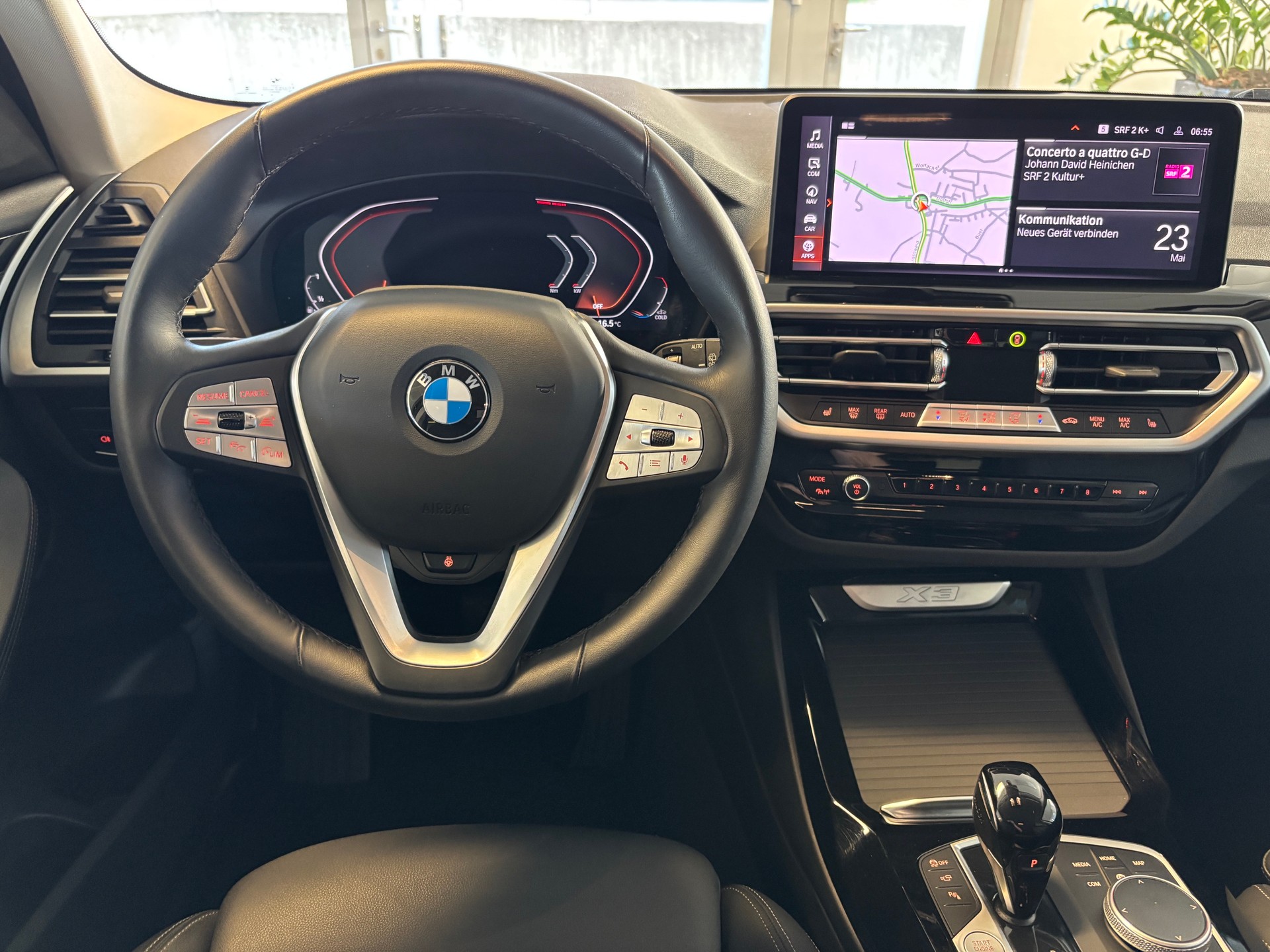 BMW X3 xDrive 20i-image-12
