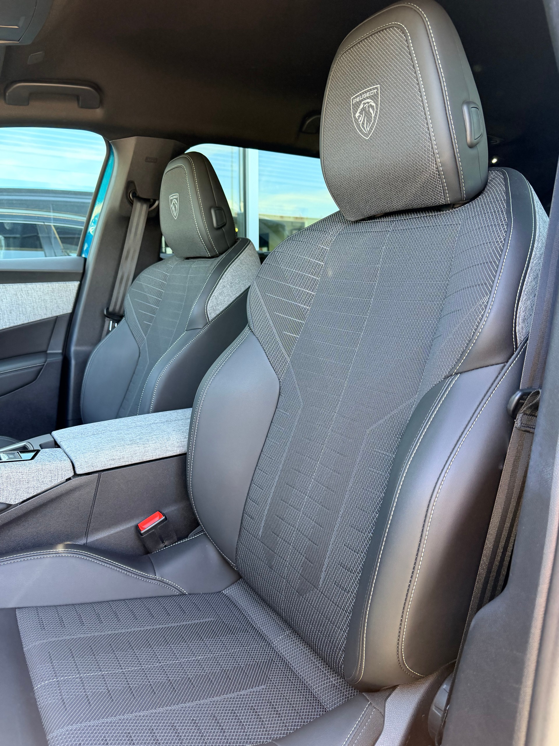 PEUGEOT 5008 145 Hybrid e-DCS6 GT-image-13