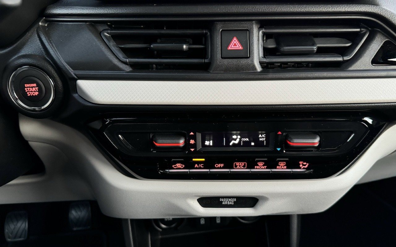 SUZUKI NEW SWIFT 1.2 COMPACT+ HYBRID 4X4-image-19