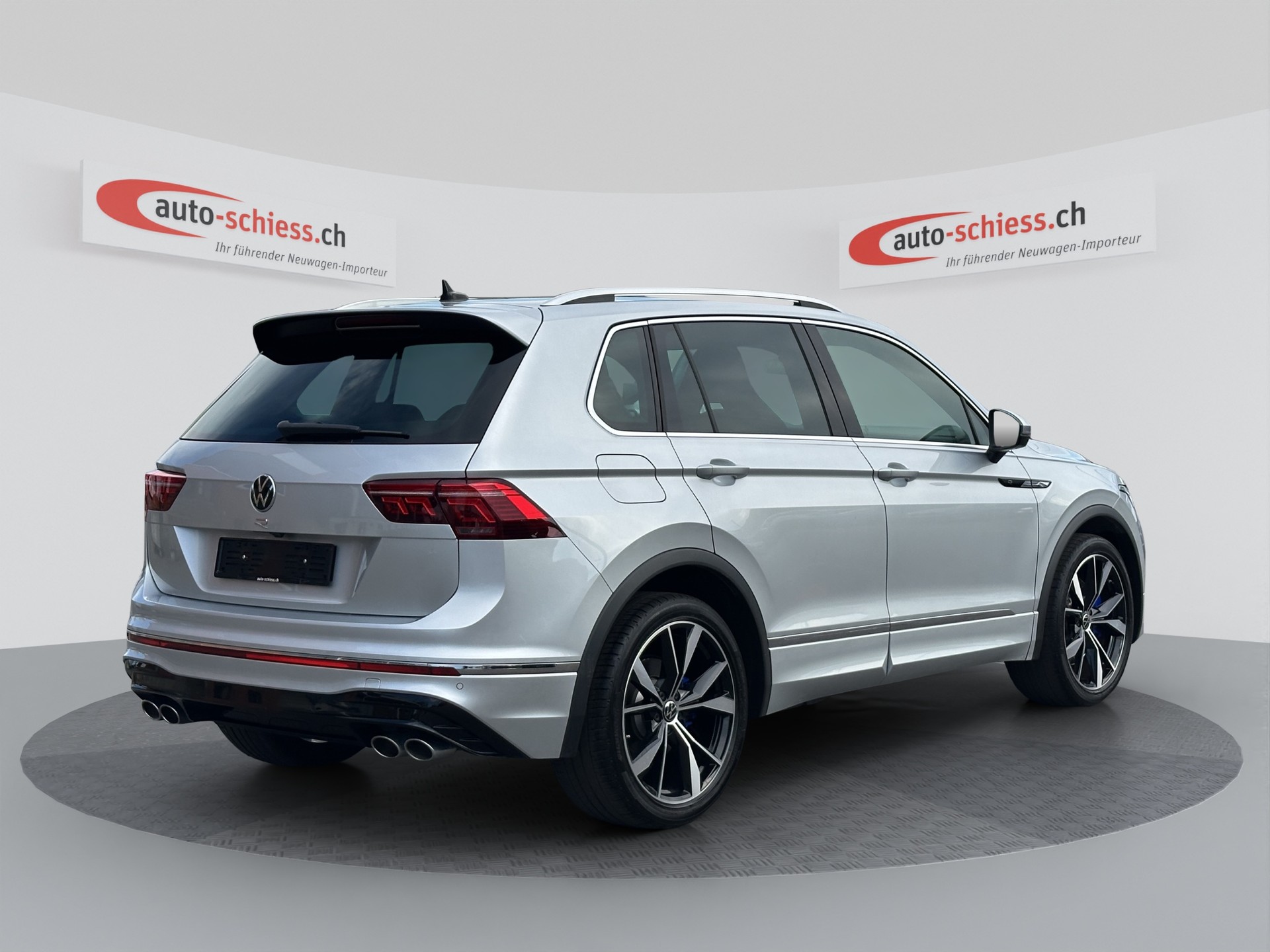 VW Tiguan 2.0TSI R 4Motion DSG-image-4