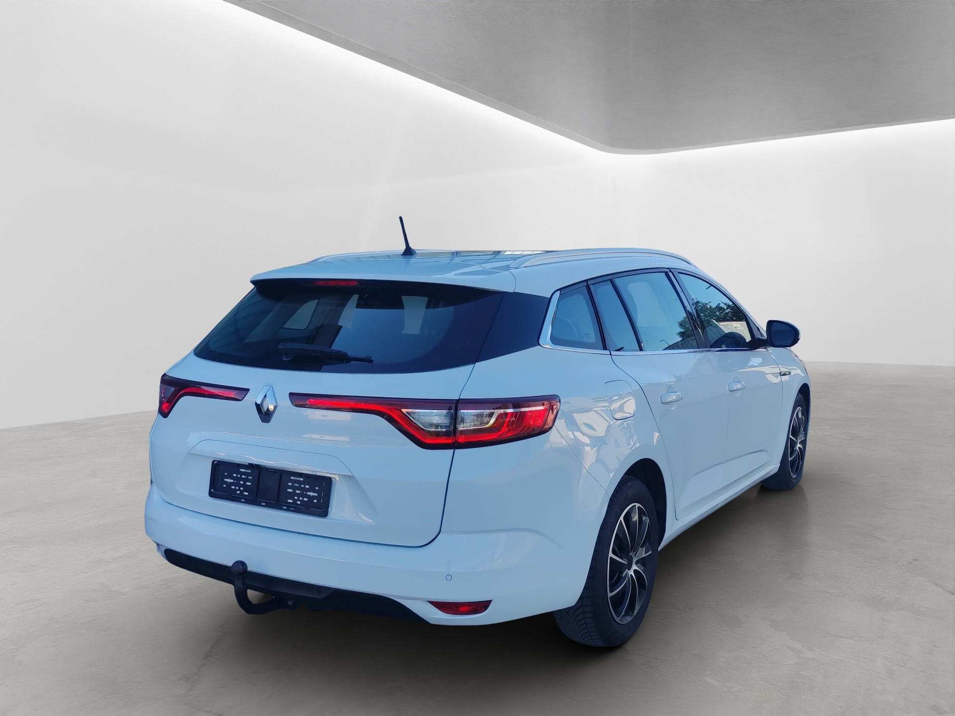 RENAULT Mégane Grandtour 1.5 dCi GT Line EDC-image-7