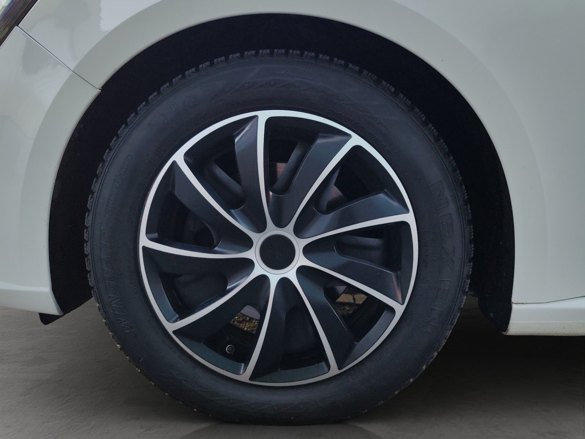 RENAULT Mégane Grandtour 1.5 dCi GT Line EDC-image-23