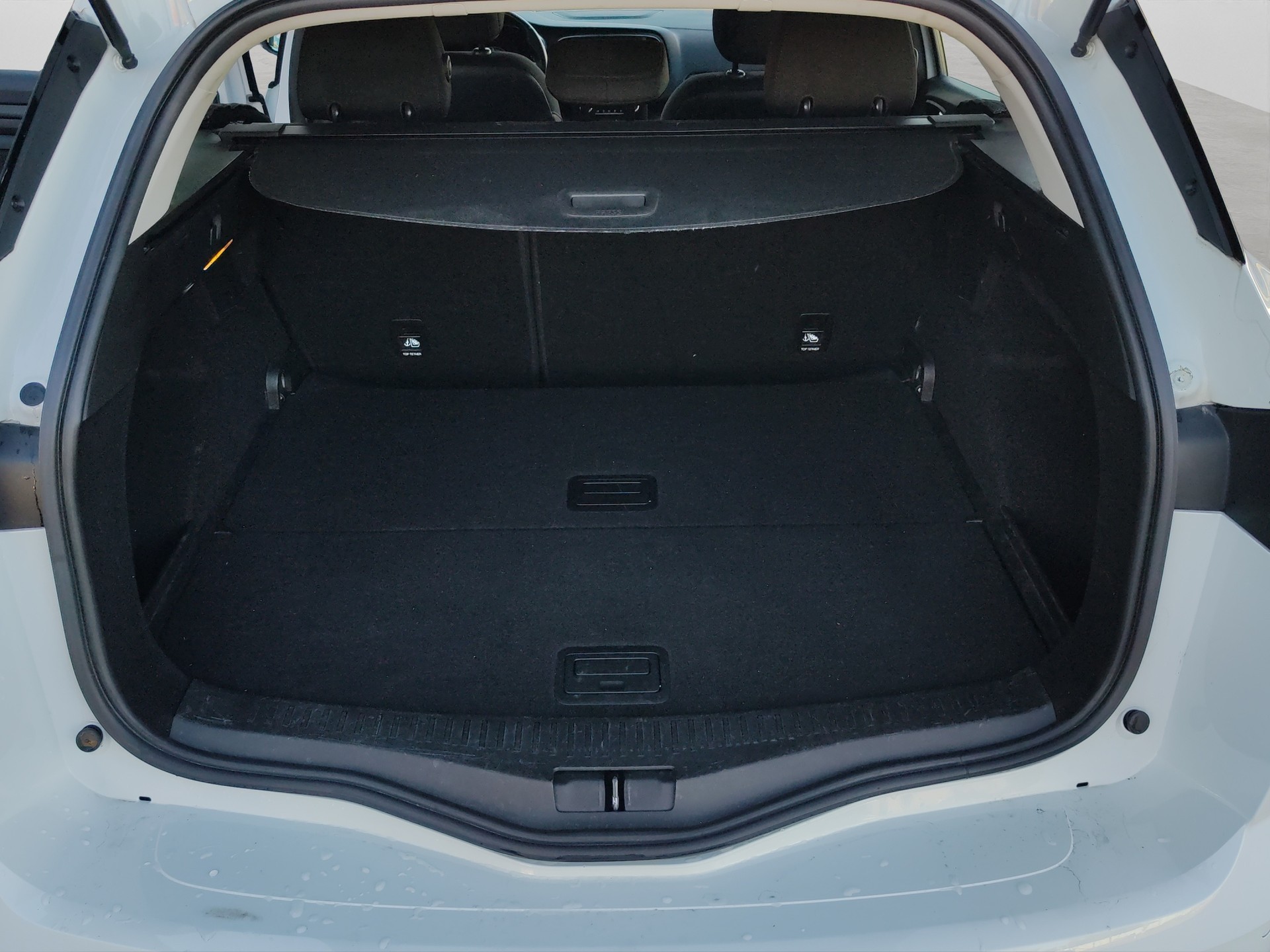 RENAULT Mégane Grandtour 1.5 dCi GT Line EDC-image-22