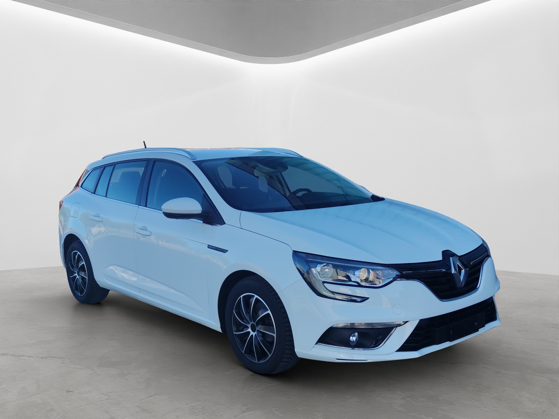 RENAULT Mégane Grandtour 1.5 dCi GT Line EDC-image-10