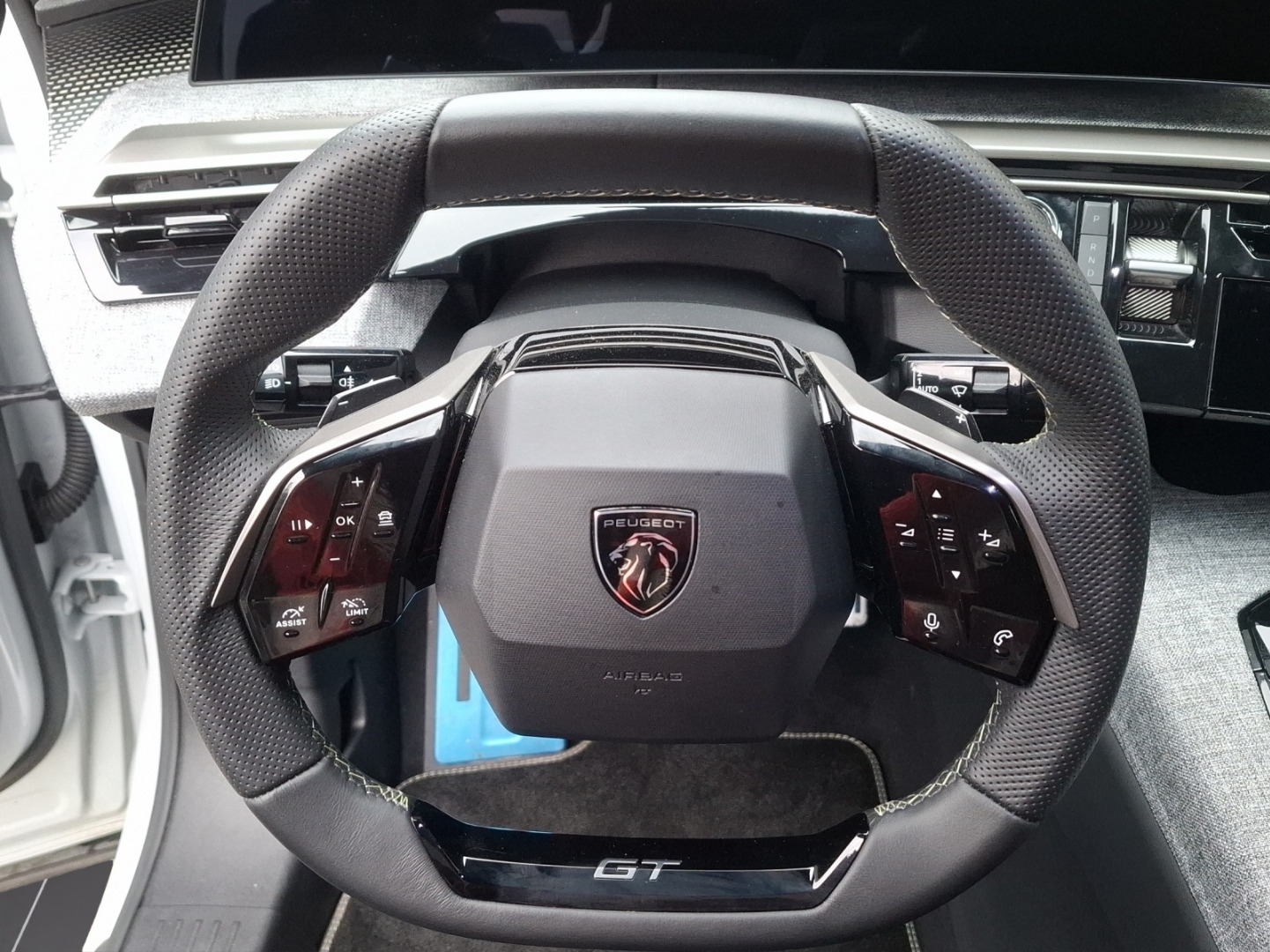 PEUGEOT 3008 145 e-DCS GT-image-11