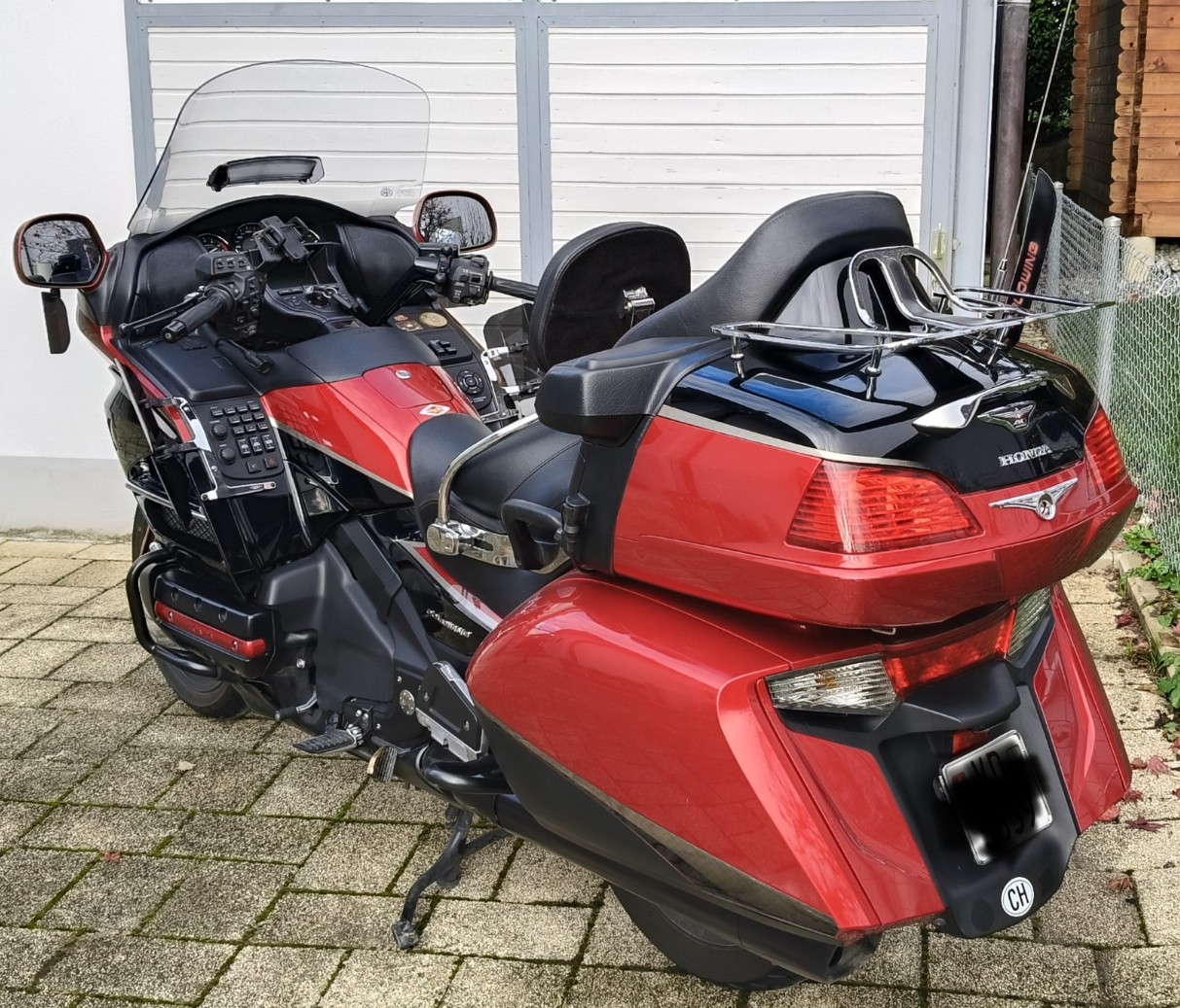 HONDA GL 1800 A Goldwing De Luxe-image-1