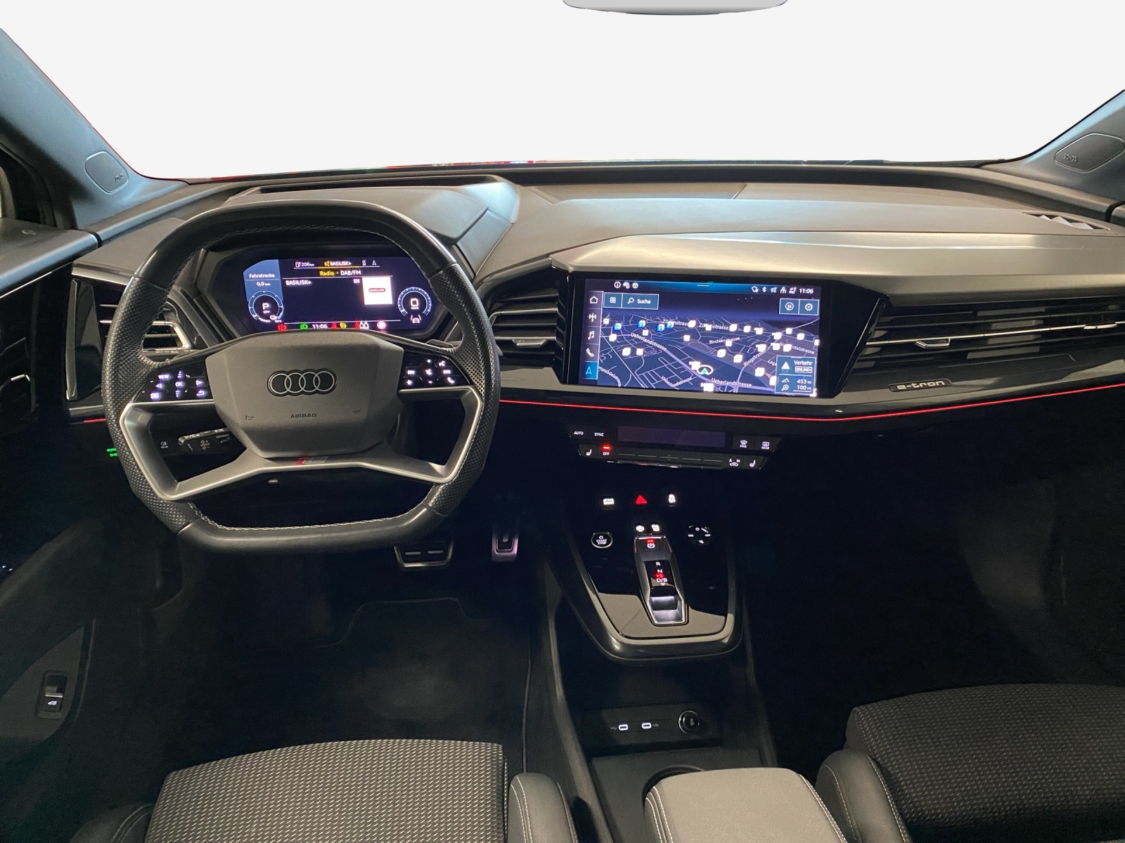 AUDI Q4 SB 45 e-tron quattro-image-9