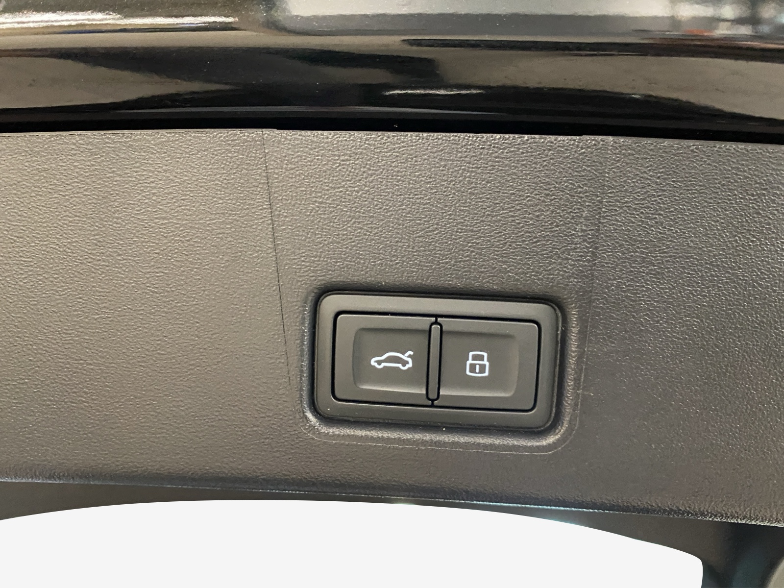AUDI Q4 SB 45 e-tron quattro-image-14