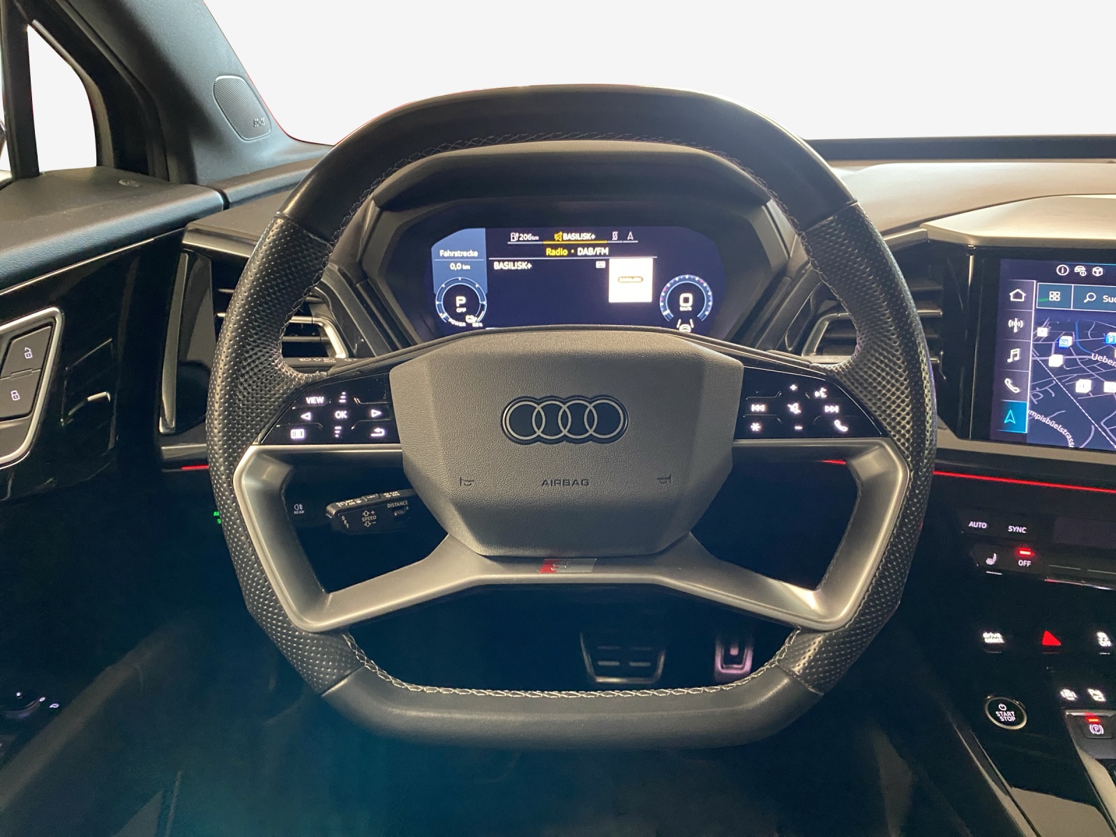 AUDI Q4 SB 45 e-tron quattro-image-10