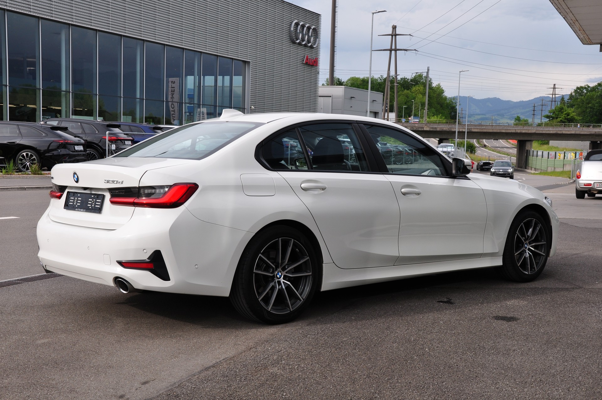 BMW 320d xDrive Steptronic-image-8
