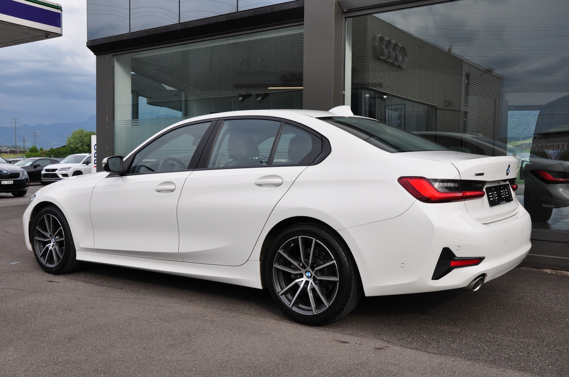 BMW 320d xDrive Steptronic-image-5