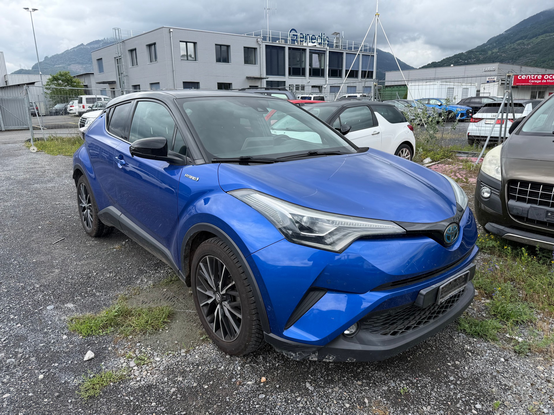 TOYOTA C-HR 1.8 HSD Premium CVT
