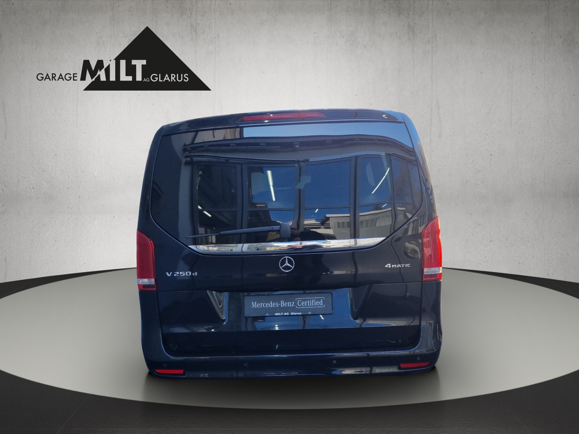 MERCEDES-BENZ V 250 d Avantgarde lang 4matic Van-image-4
