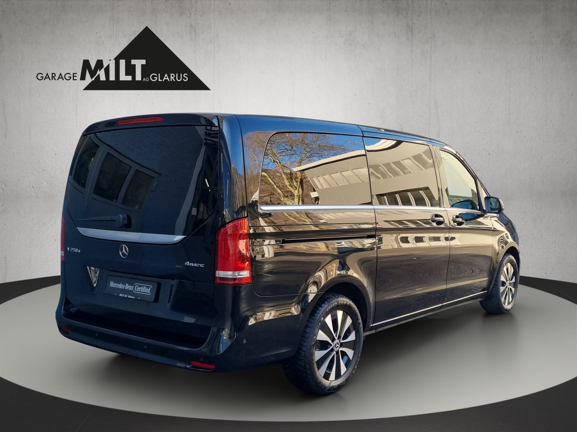 MERCEDES-BENZ V 250 d Avantgarde lang 4matic Van-image-5