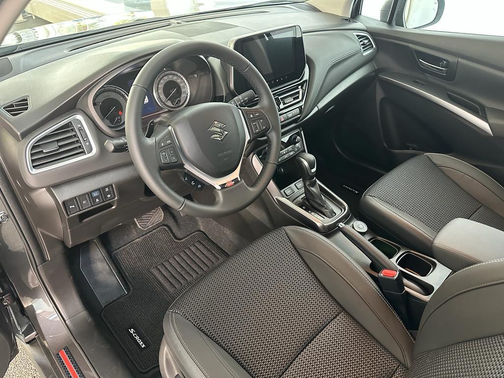 SUZUKI S-Cross 1.4 T Compact Top Hybrid 4x4-image-4