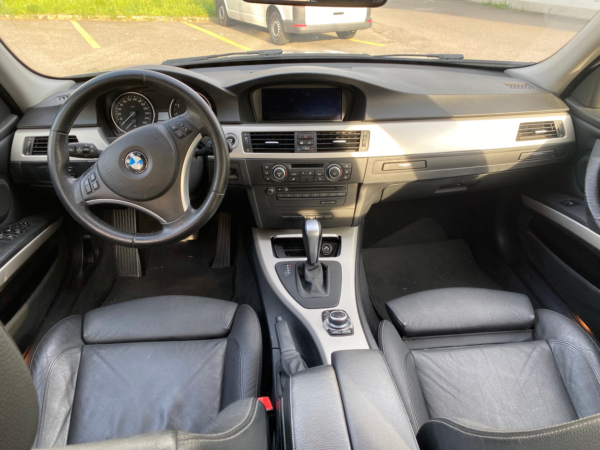 BMW 325i xDrive Touring more4you Steptronic-image-9