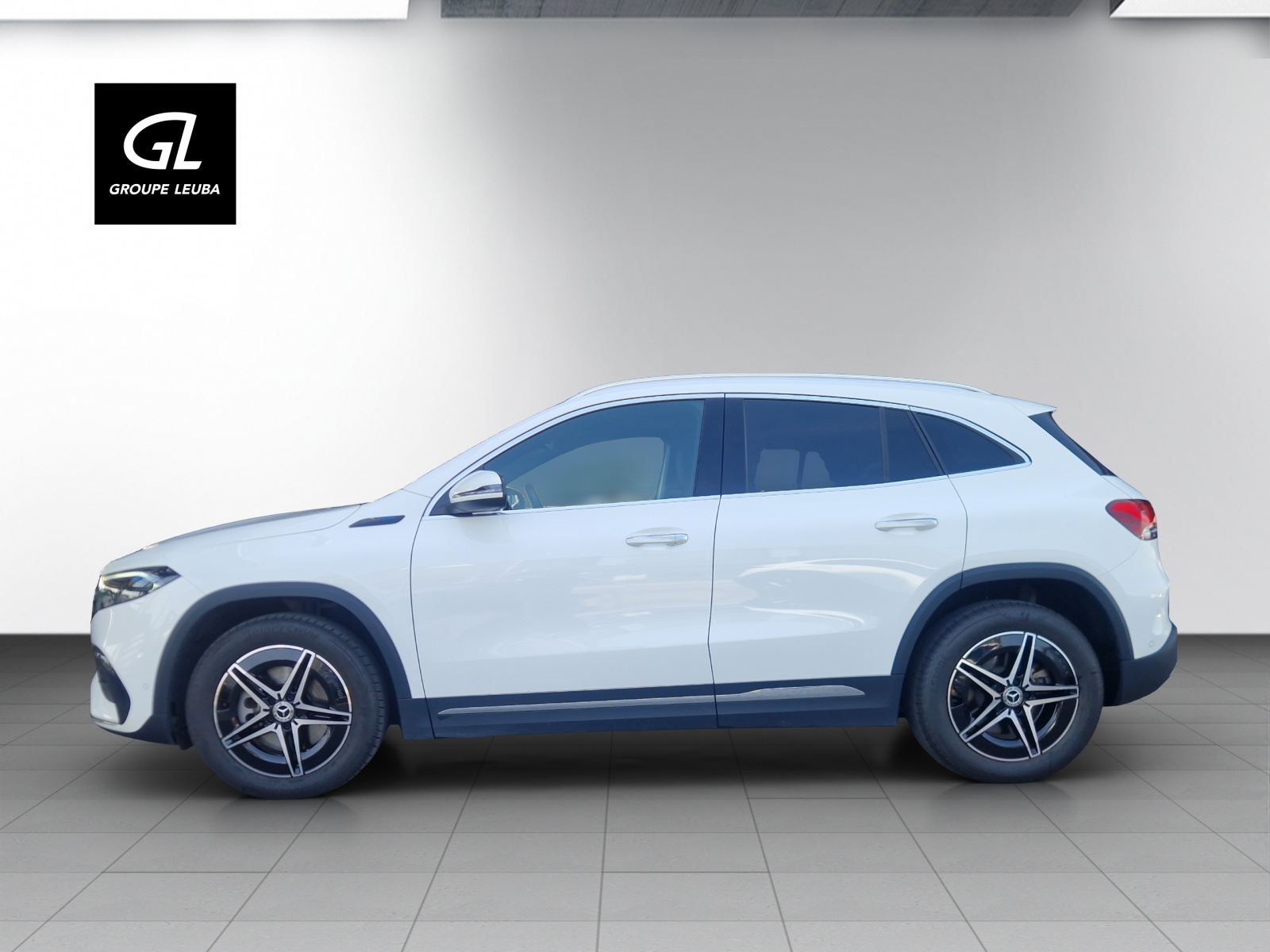 MERCEDES-BENZ EQA 250 AMG Line AMG Line-showroom-element-3
