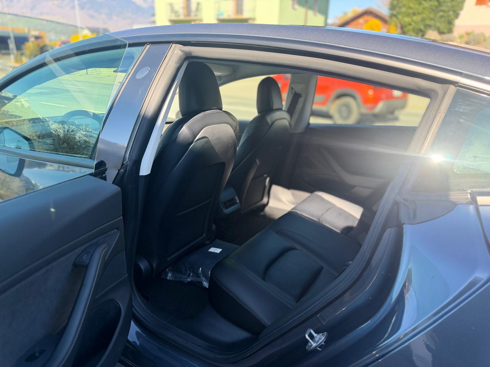 TESLA MODEL 3 Long Range Dual Motor AWD-image-12