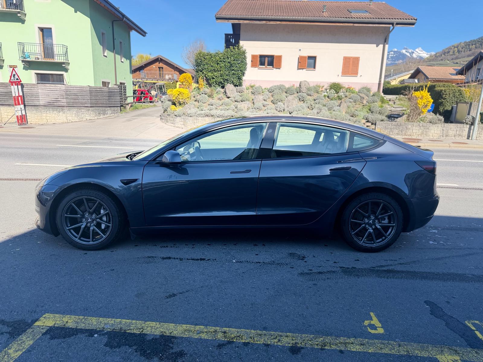 TESLA MODEL 3 Long Range Dual Motor AWD-image-7