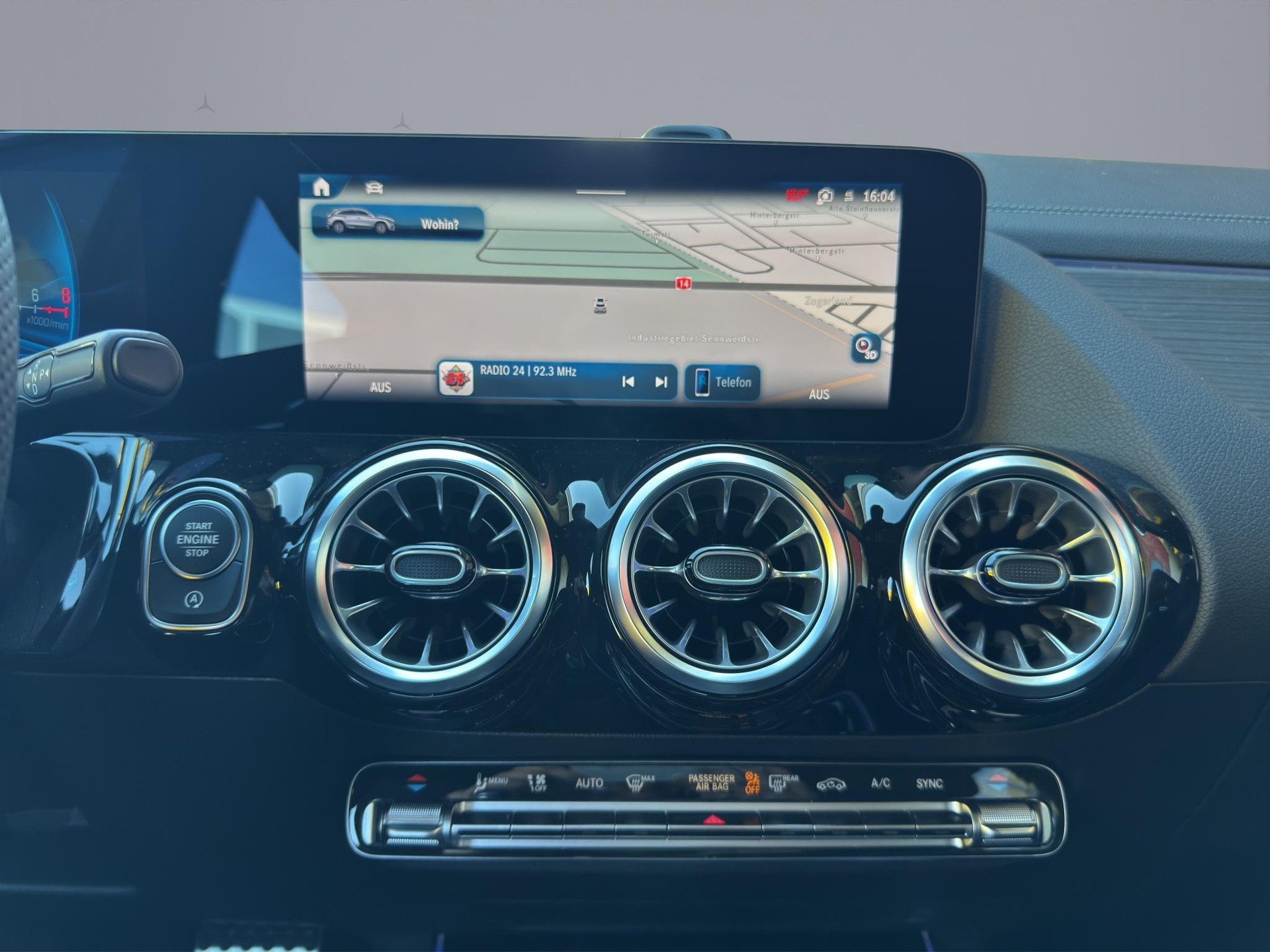 MERCEDES-BENZ GLA 35 AMG 4matic-image-15