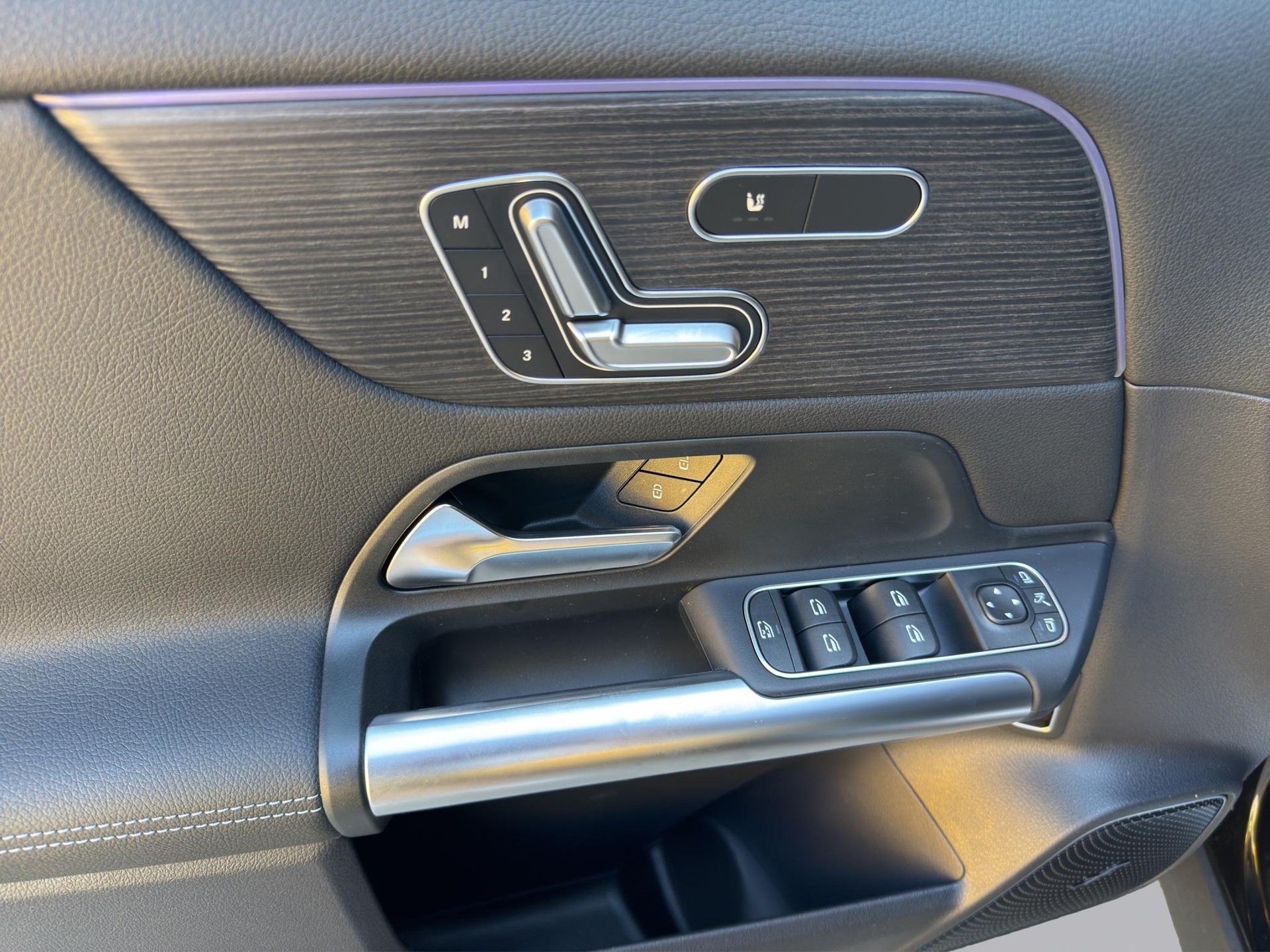 MERCEDES-BENZ GLA 35 AMG 4matic-image-10