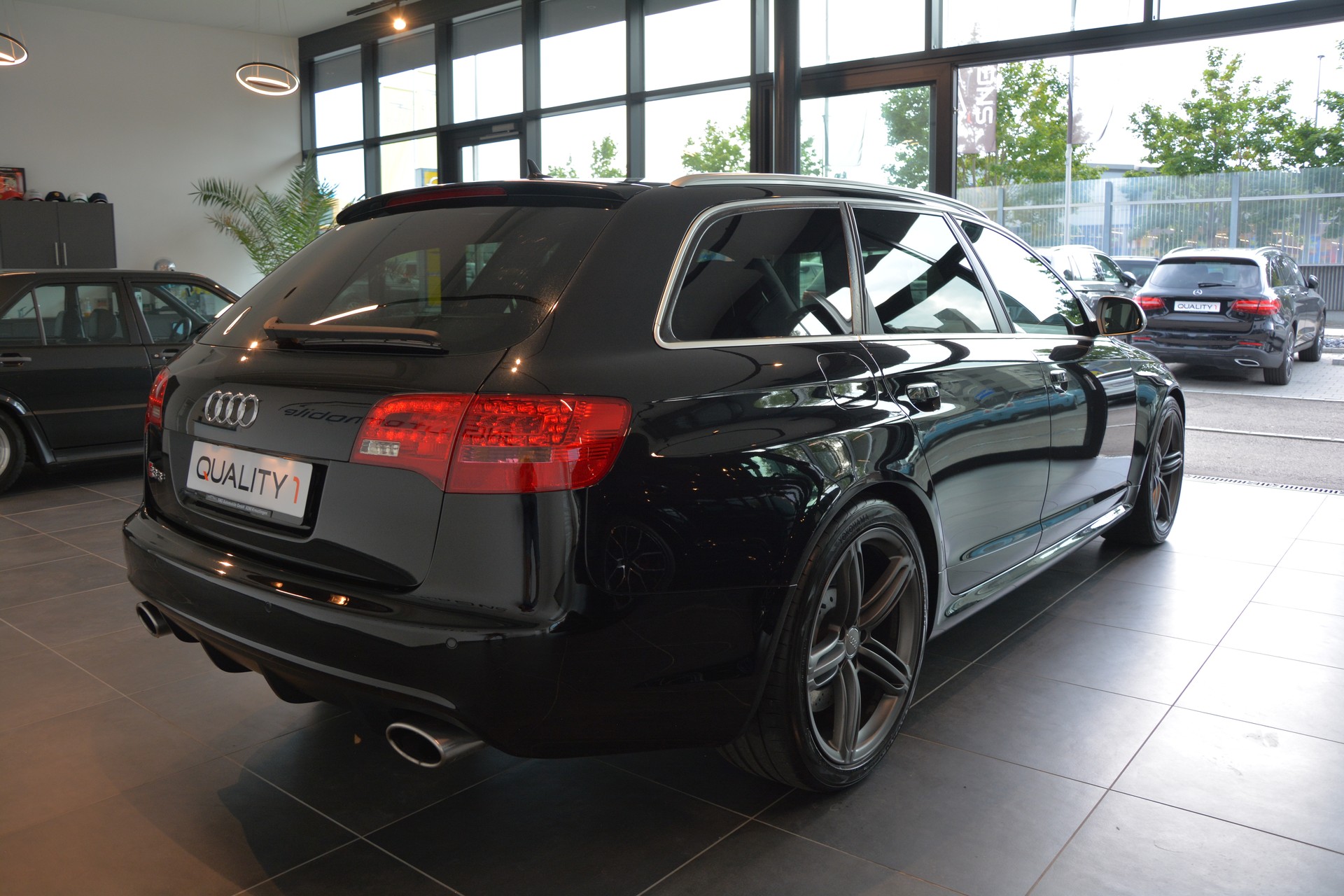 AUDI RS6 Avant 5.0 TFSI V10 quattro tiptronic-image-5