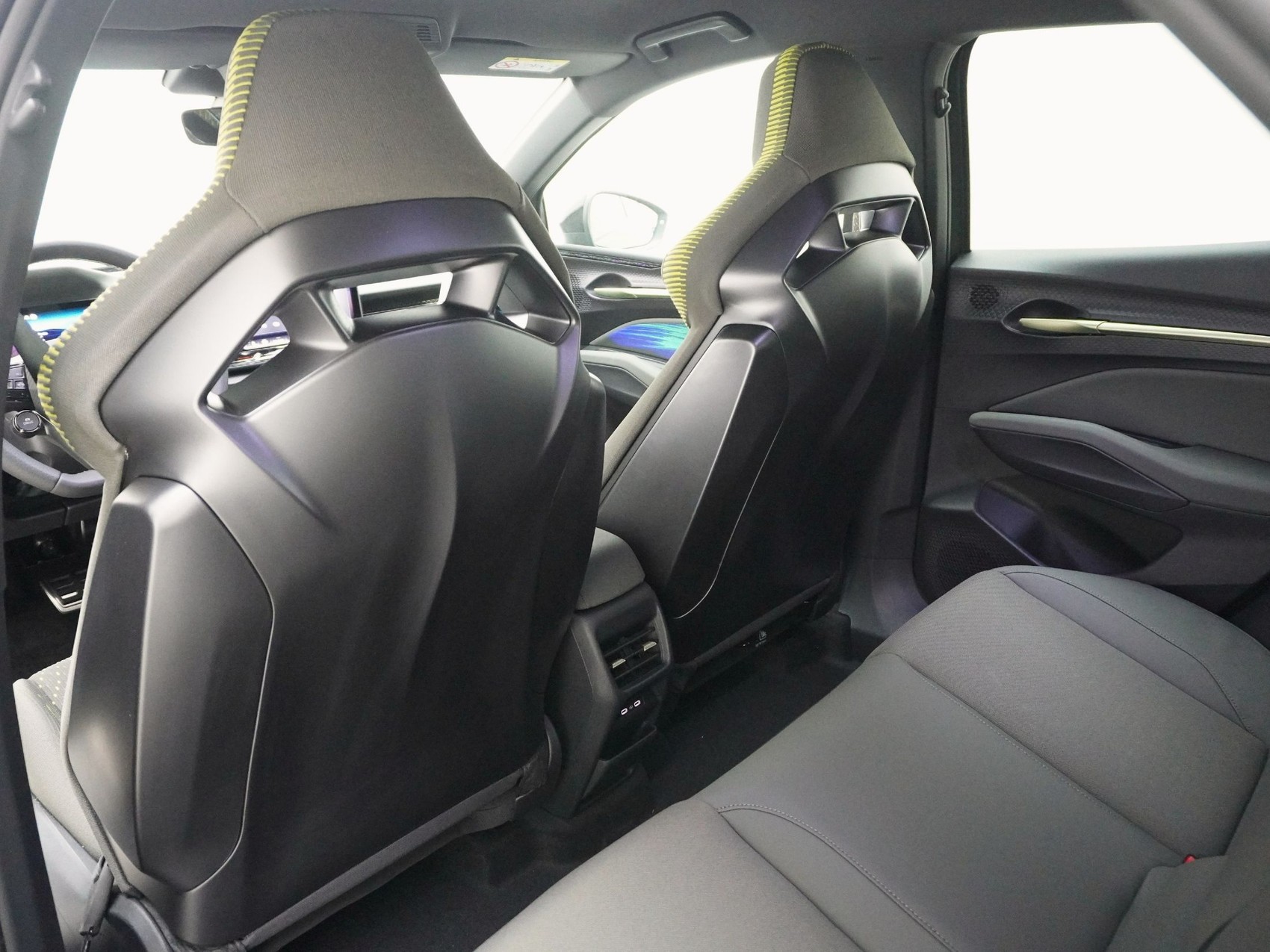 CUPRA Raval VZ 52 kWh EXTREME-image-8