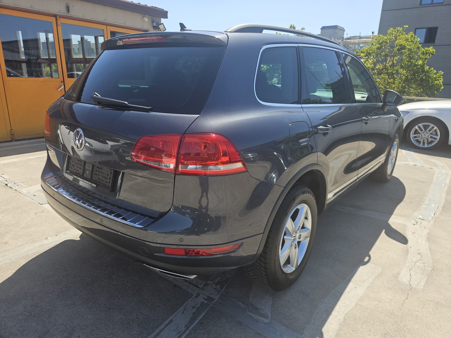 VW Touareg 3.0 TDI BlueMotion Technology Tiptronic-showroom-element-3