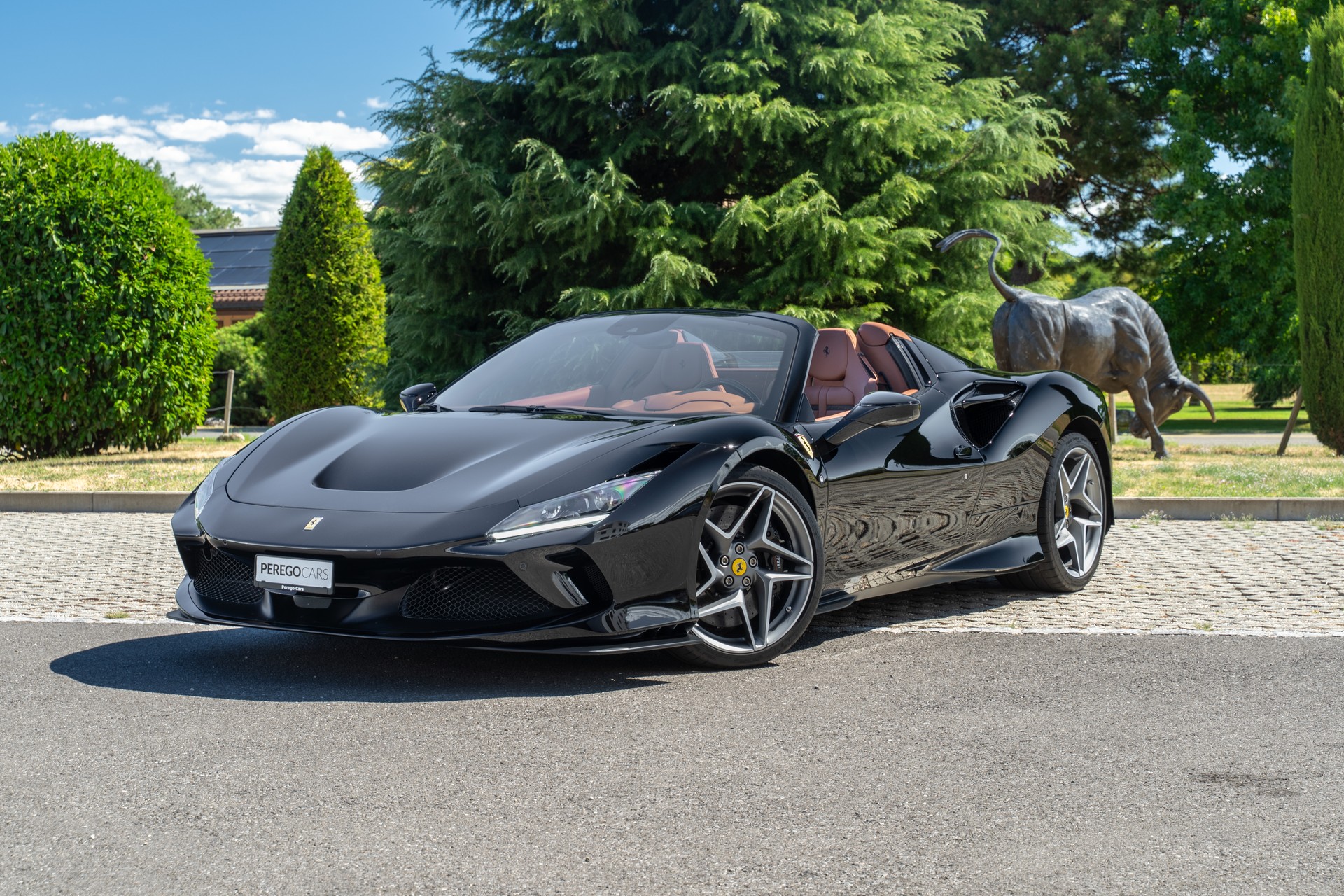 FERRARI F8 Spider