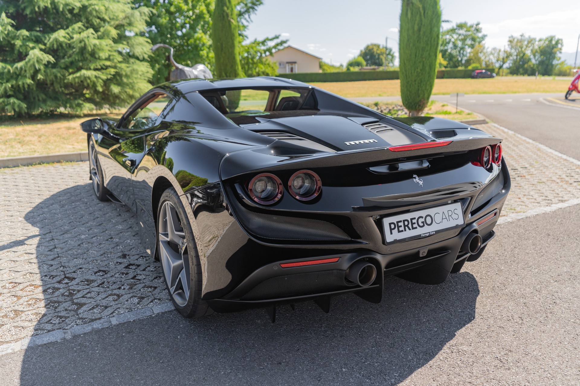 FERRARI F8 Spider-image-11