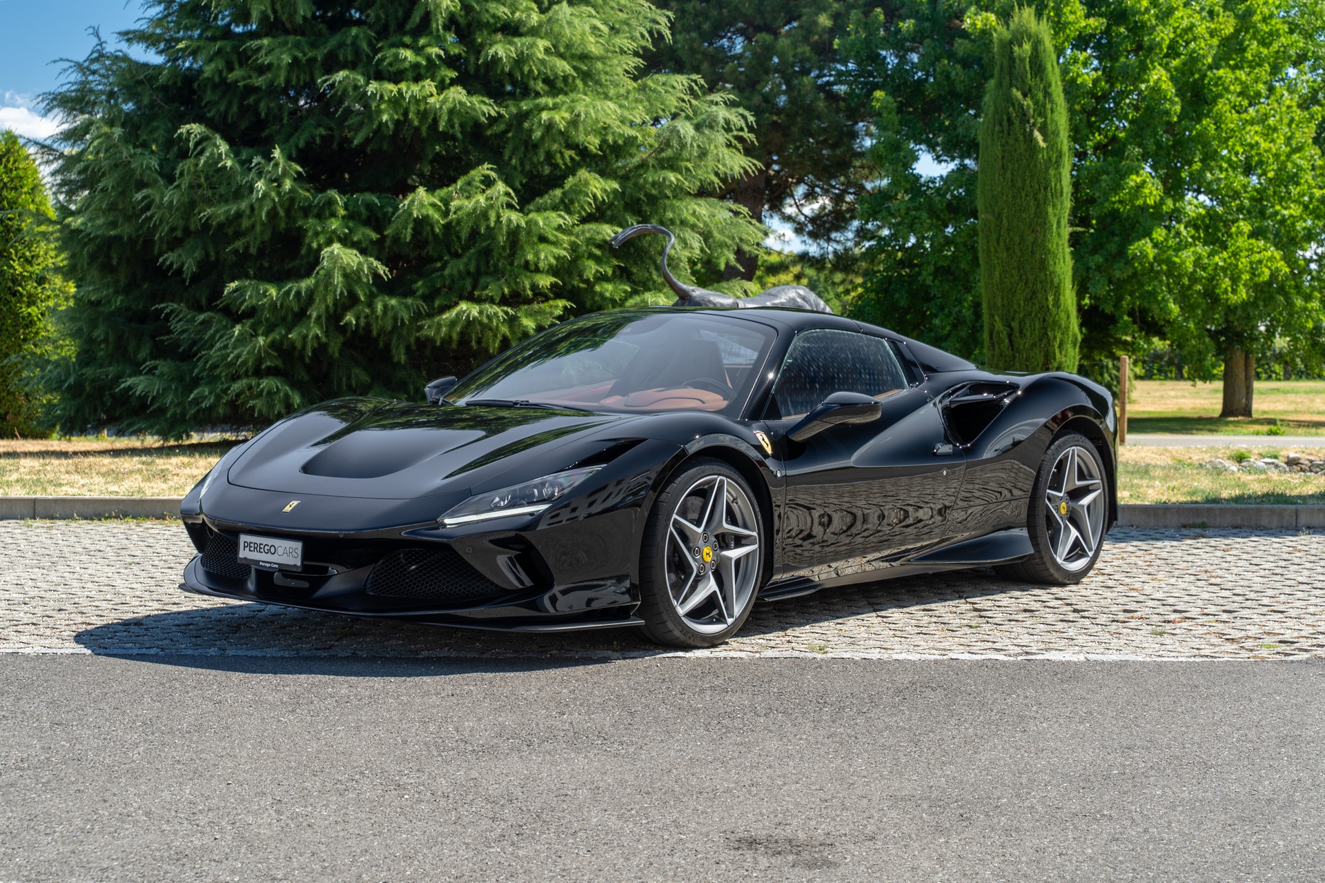 FERRARI F8 Spider-image-2