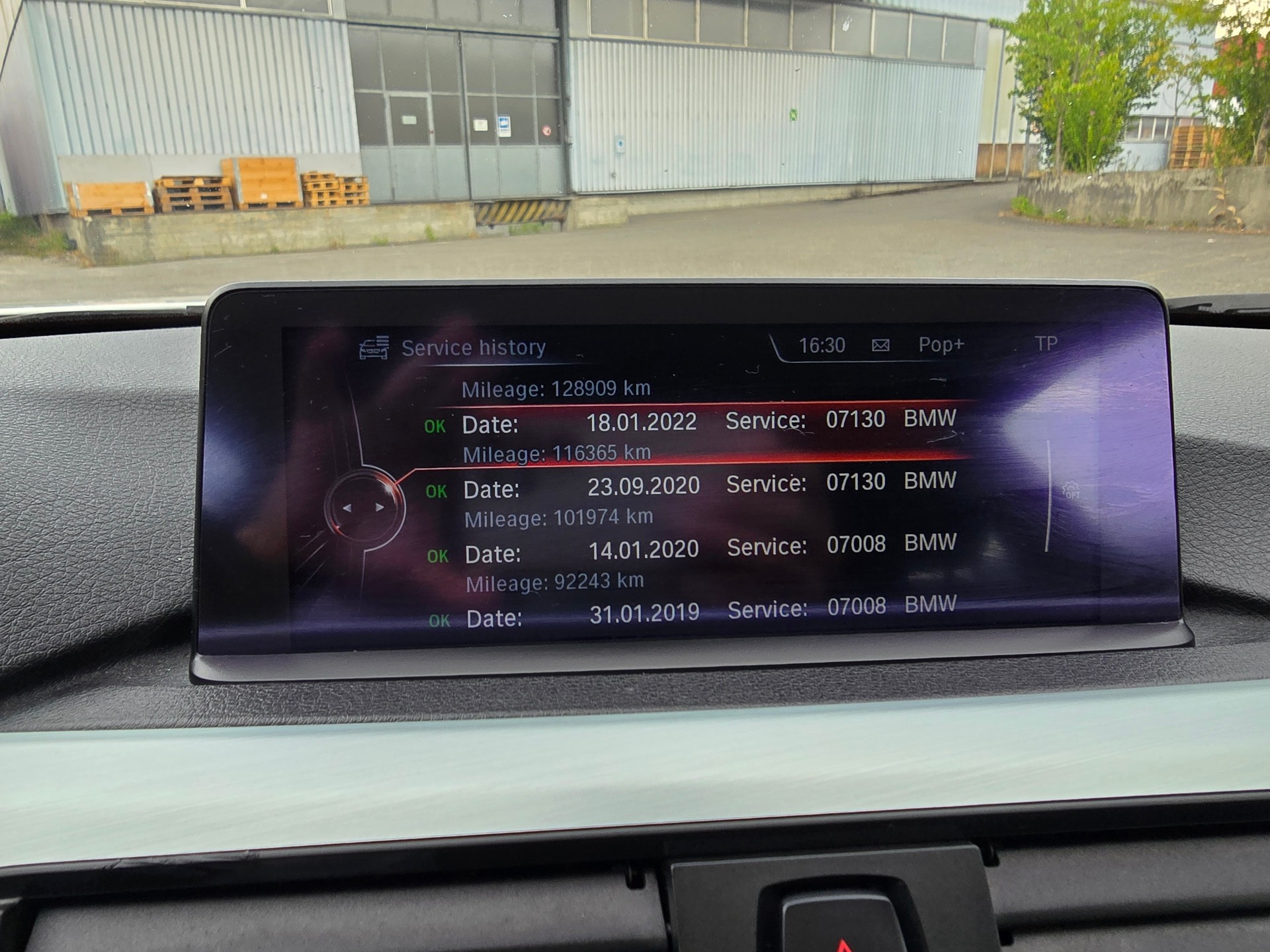 BMW 428i Coupé xDrive Luxury Line Steptronic-image-25