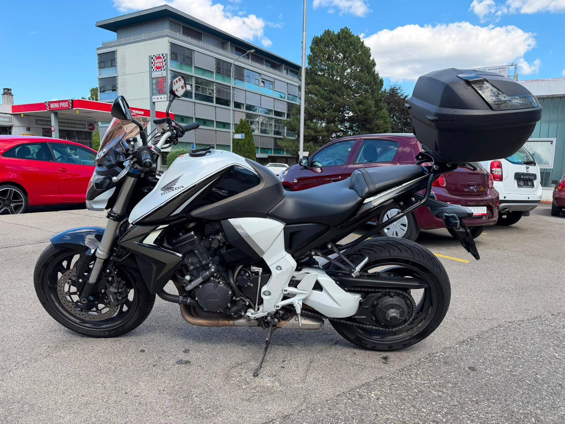 HONDA CB 1000 R ABS-image-1