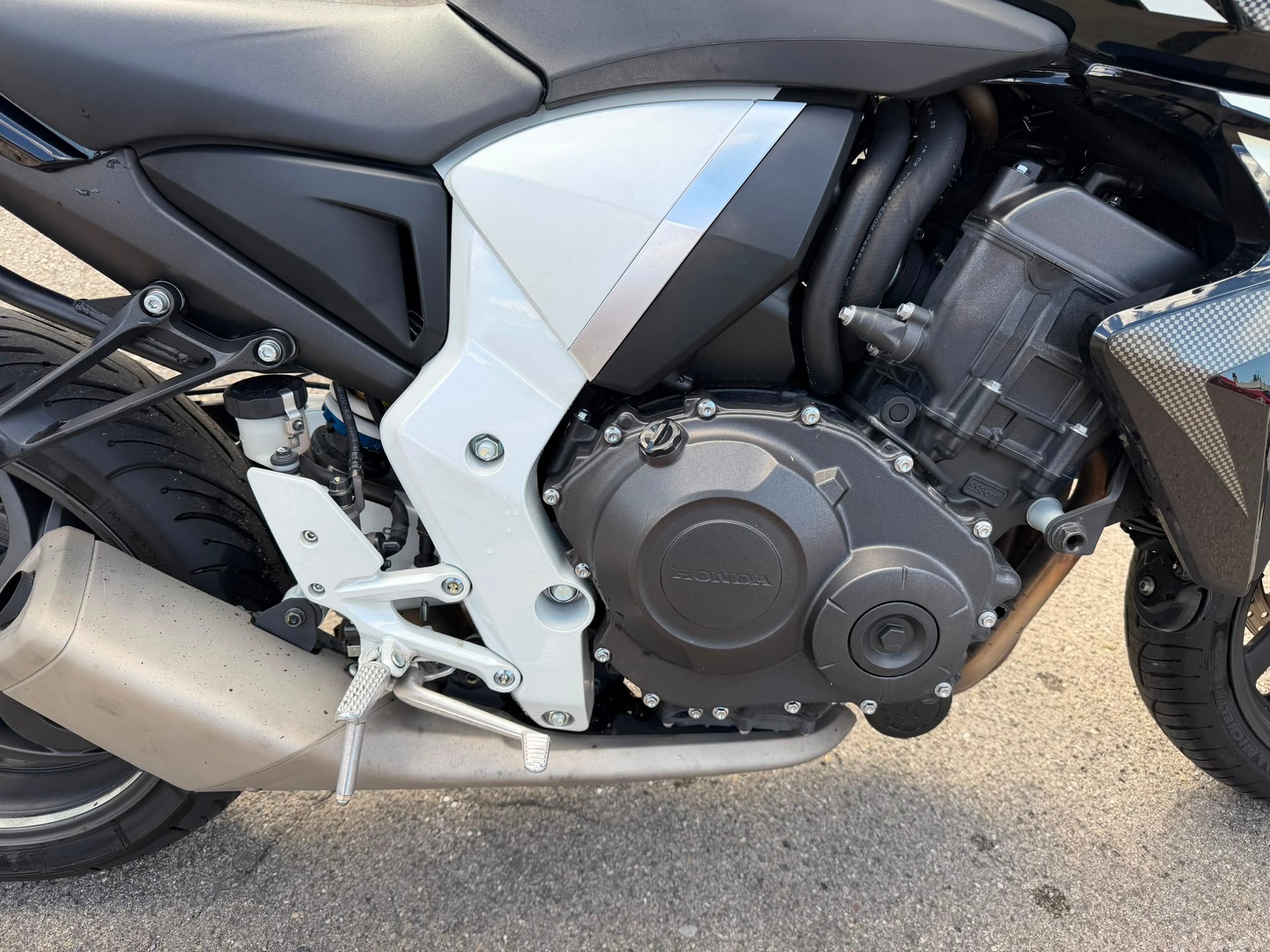 HONDA CB 1000 R ABS-image-10
