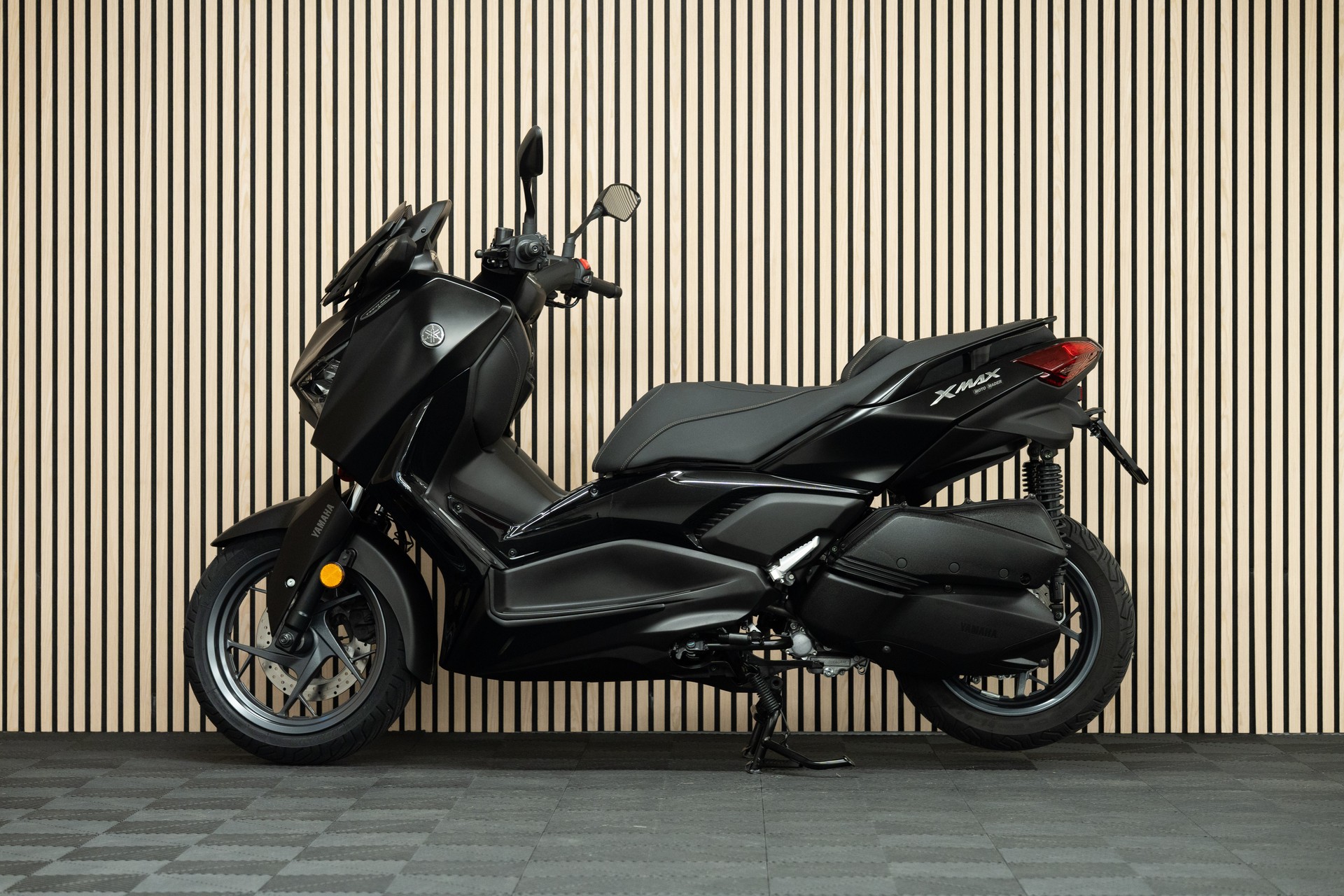 YAMAHA X-Max 300 Tech Max-image-1
