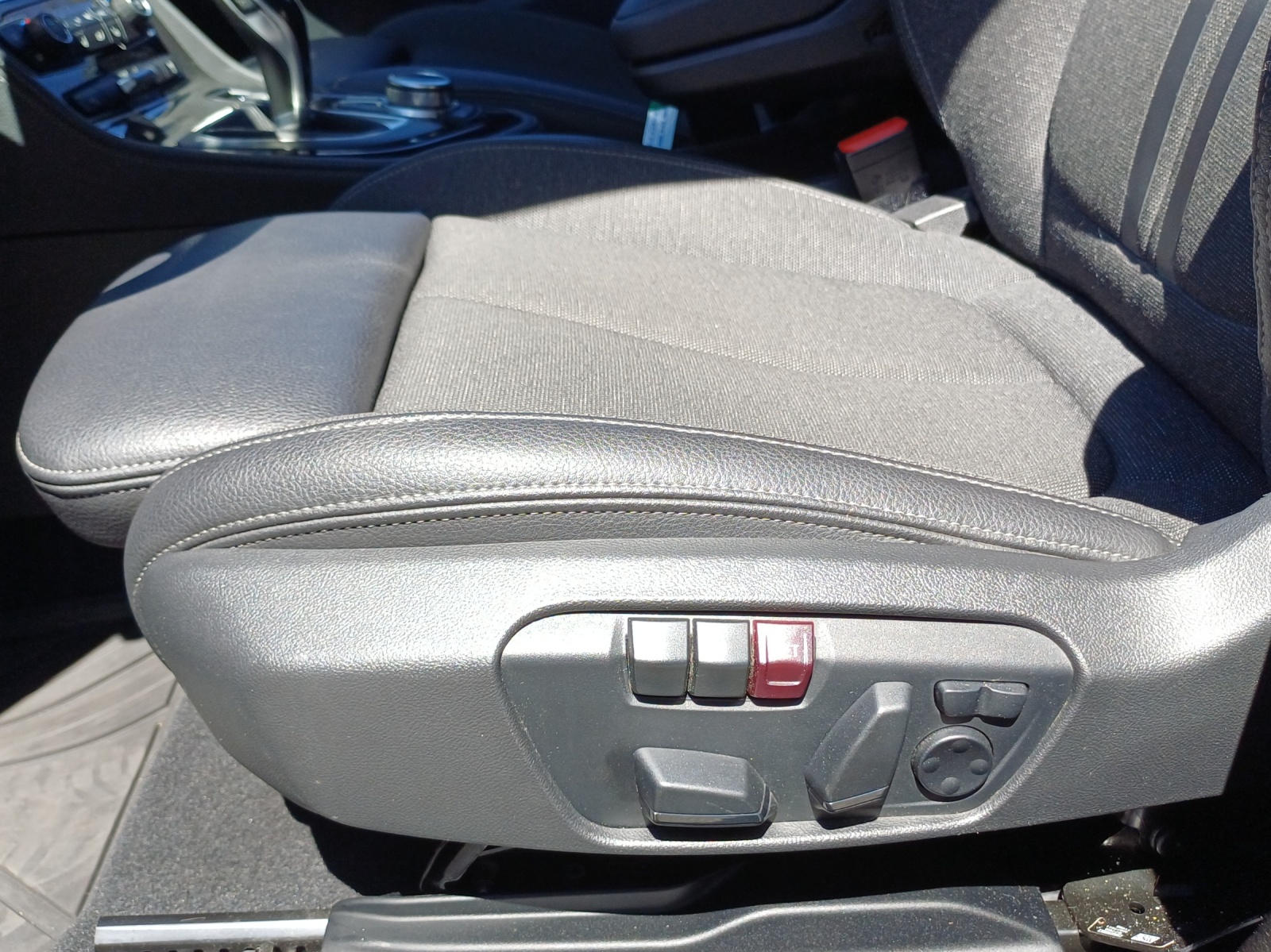 BMW 218d xDrive Gran Tourer Steptronic Sport Line-image-14