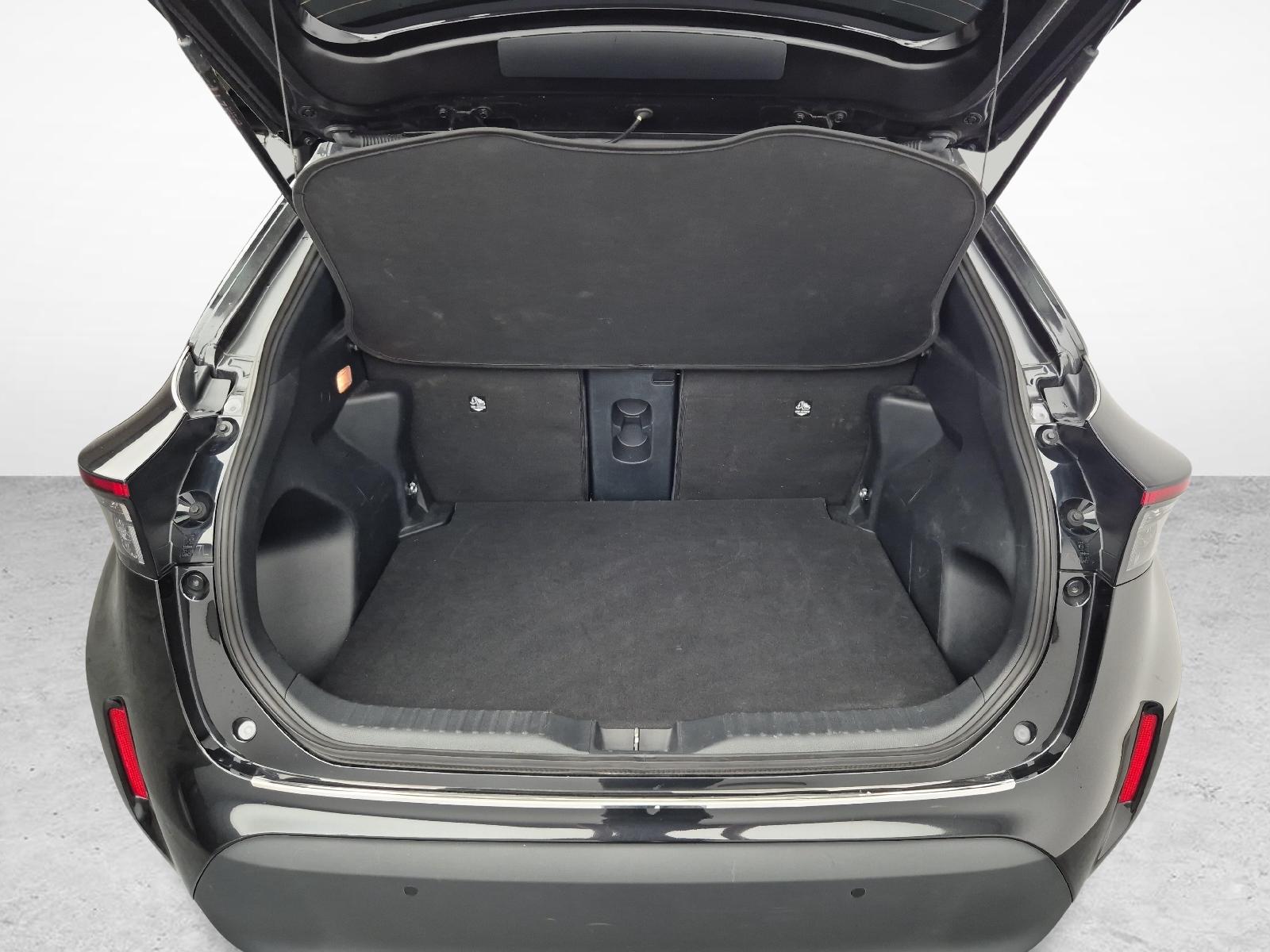 TOYOTA Yaris Cross 1.5 VVT-i HSD Trend AWD-i-image-15