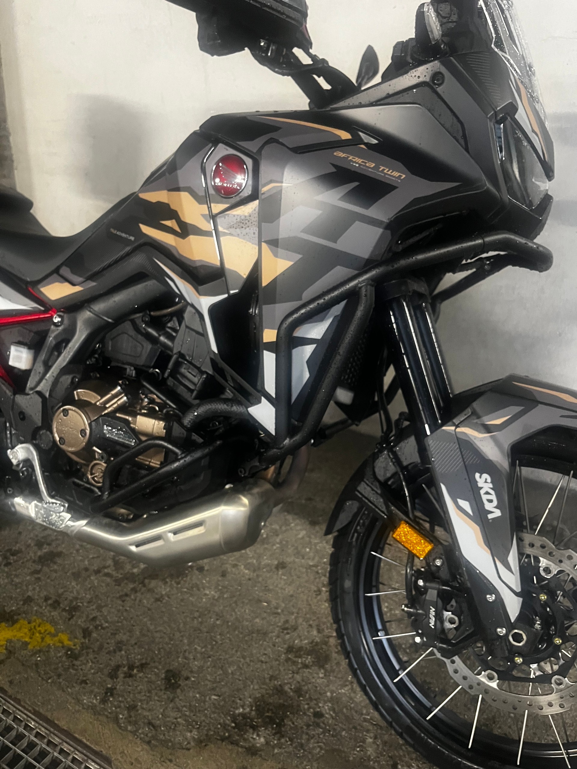 HONDA CRF 1100 DCT Africa Twin-image-4
