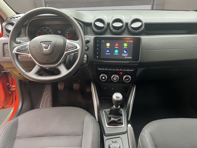 DACIA Duster 1.3 TCe 150 Prestige 4WD-image-6