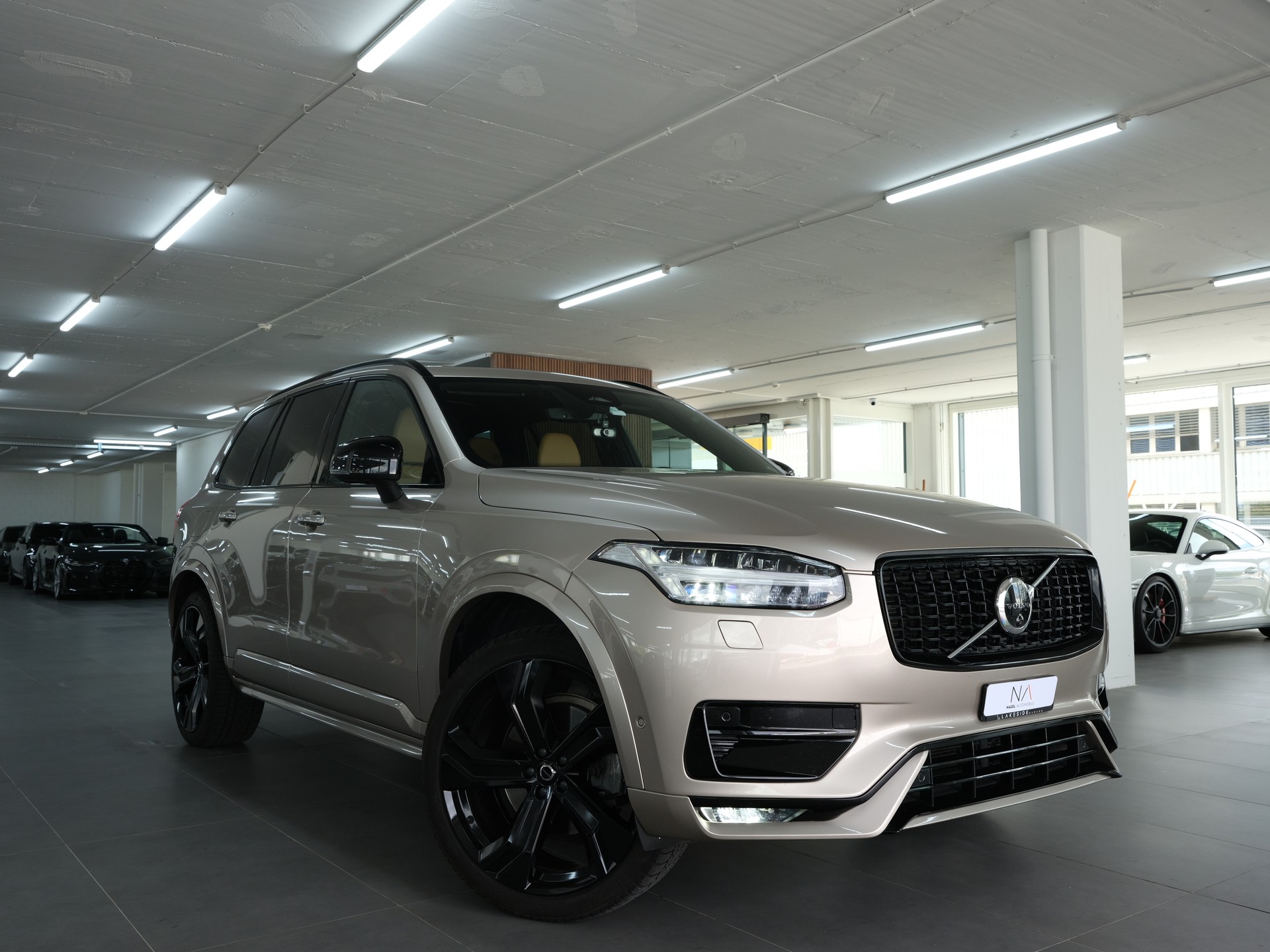 VOLVO XC90 B5 Diesel Mild Hybrid AWD R-Design Geartronic *Panorama* *360 Kamera* *Head up Display*